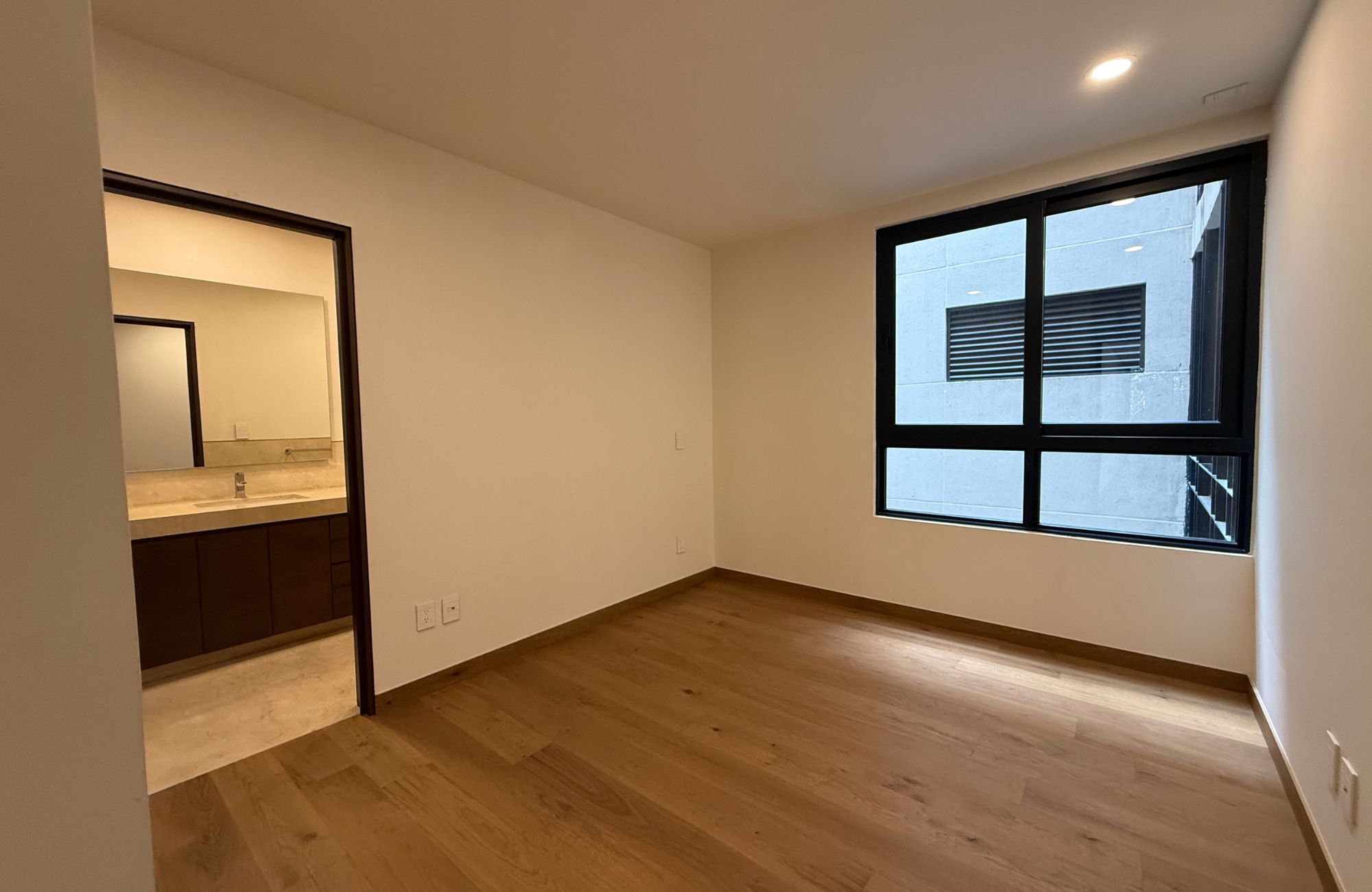 Apartment with Terrace, with service room with bathroom for  sale, Polanco, Mexico City.