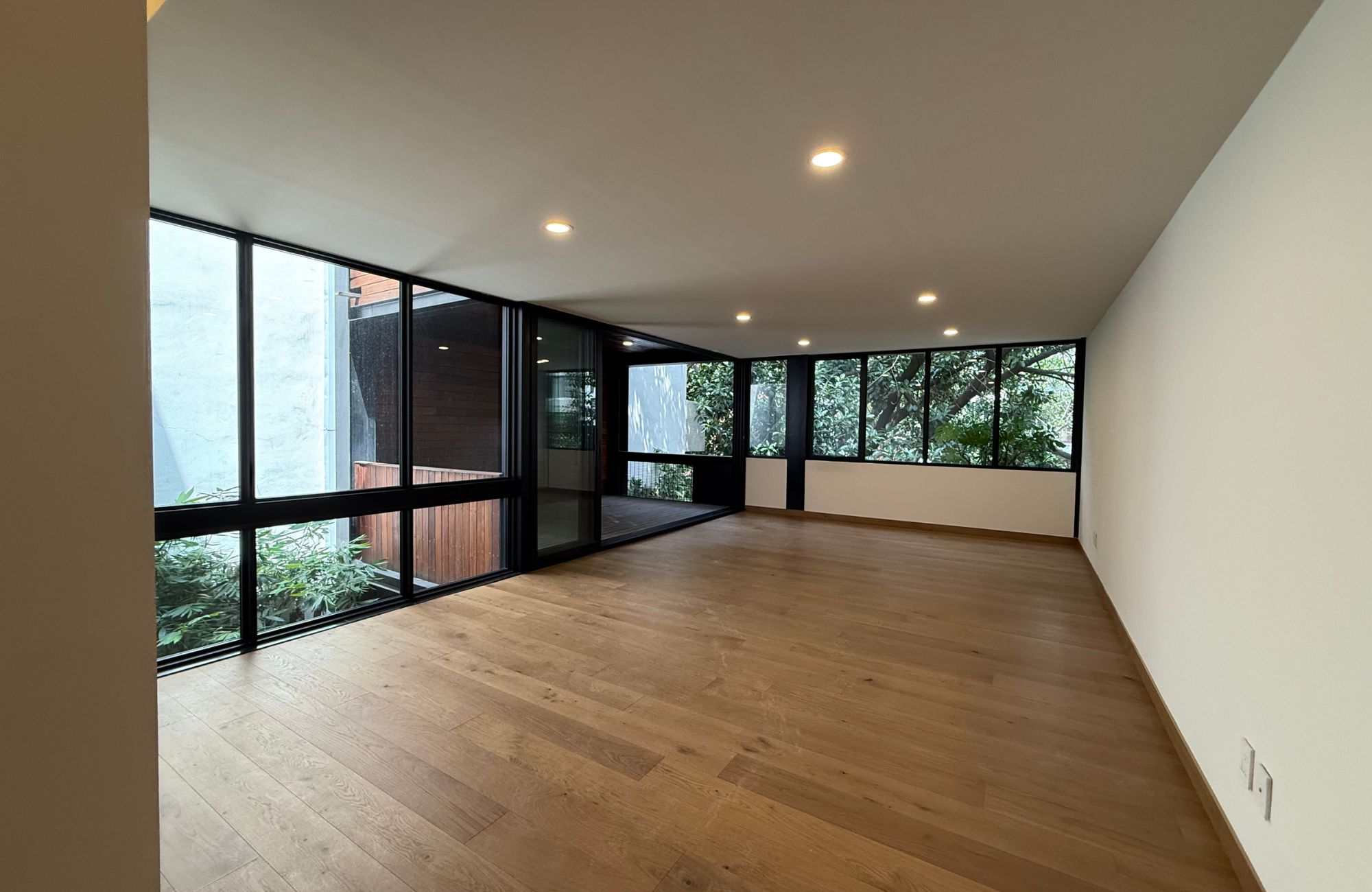 Apartment with Terrace, with service room with bathroom for  sale, Polanco, Mexico City.