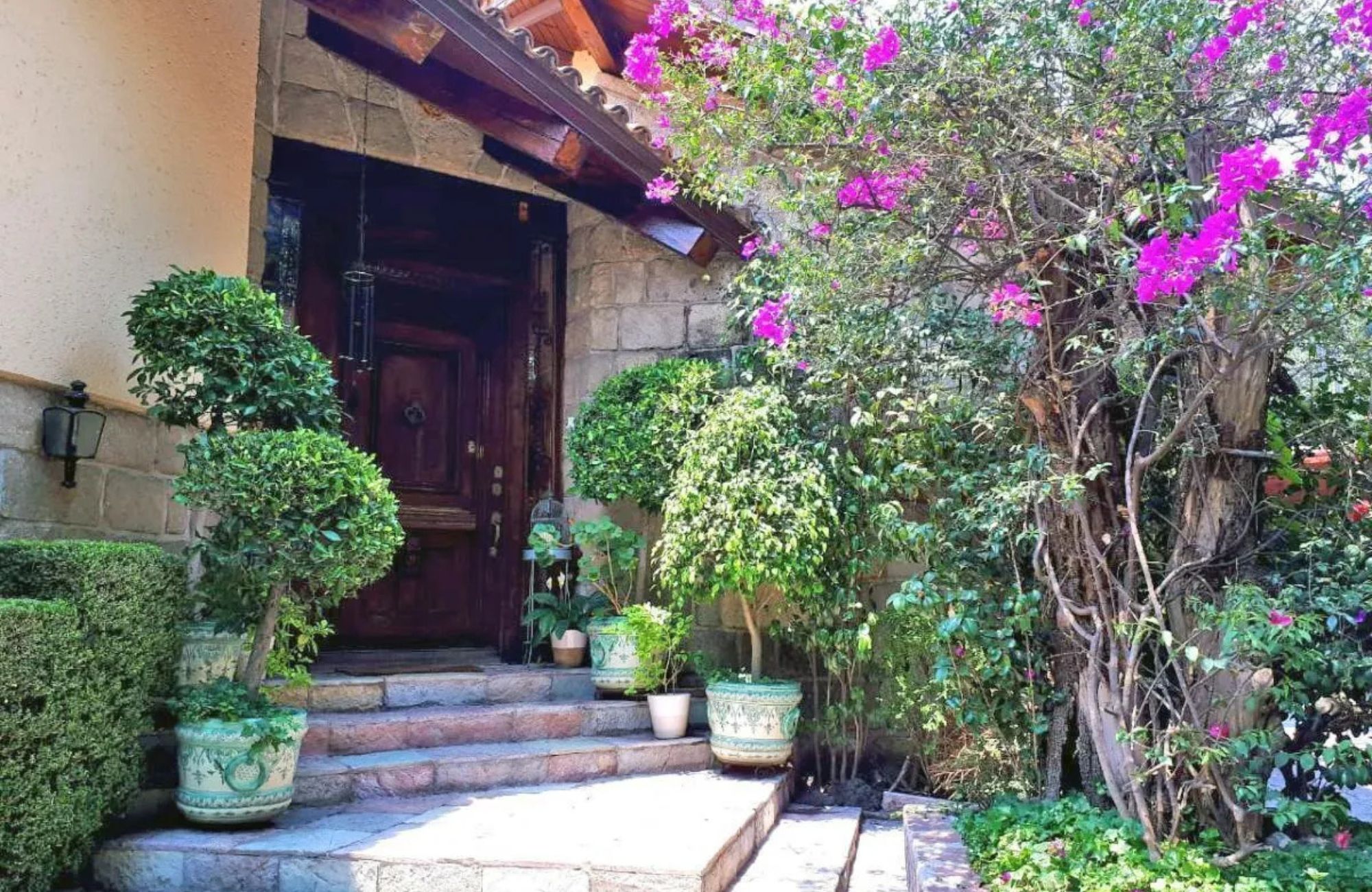 House with study, spacious garden, and terrace for sale, Miguel Hidalgo, CDMX