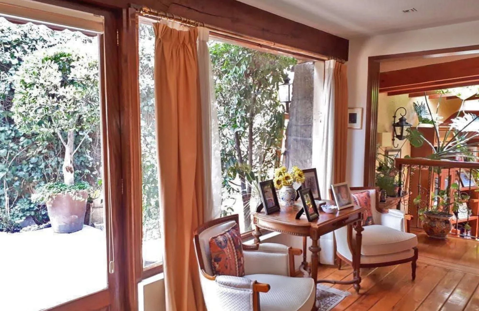 House with study, spacious garden, and terrace for sale, Miguel Hidalgo, CDMX