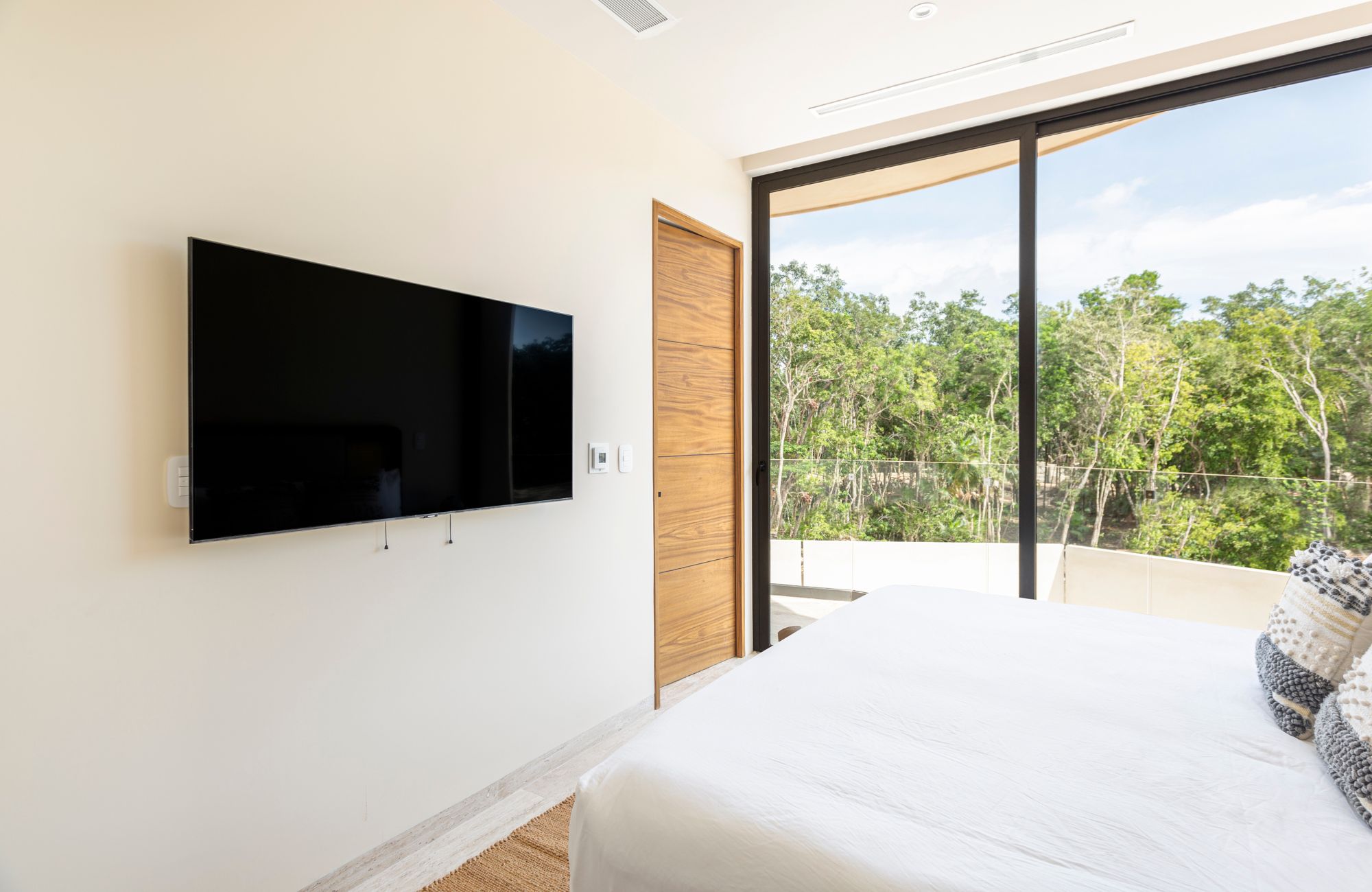 Furnished villa with plunge pool on the rooftop for sale, La Veleta, Tulum