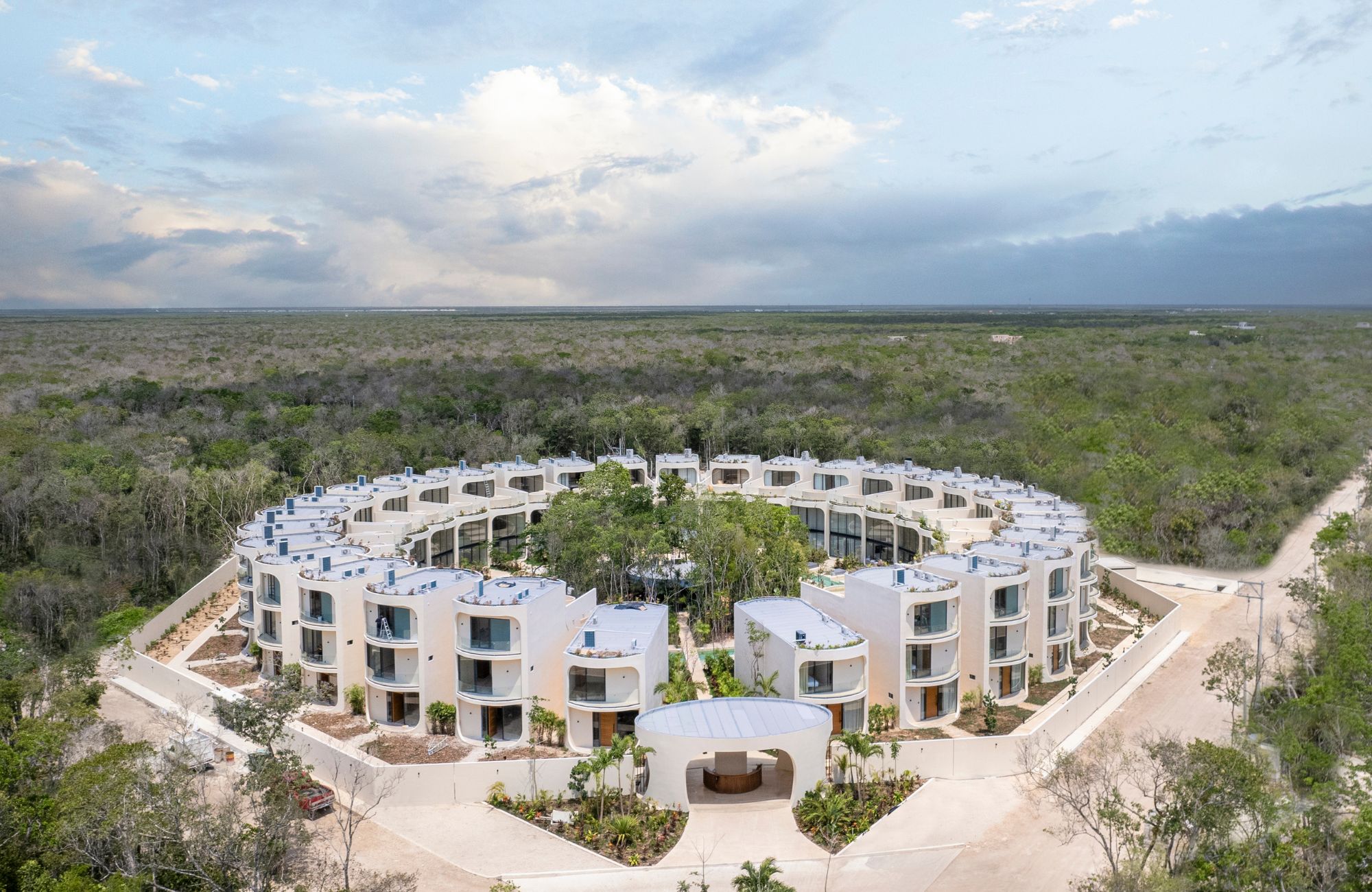 Furnished villa with plunge pool on the rooftop for sale, La Veleta, Tulum