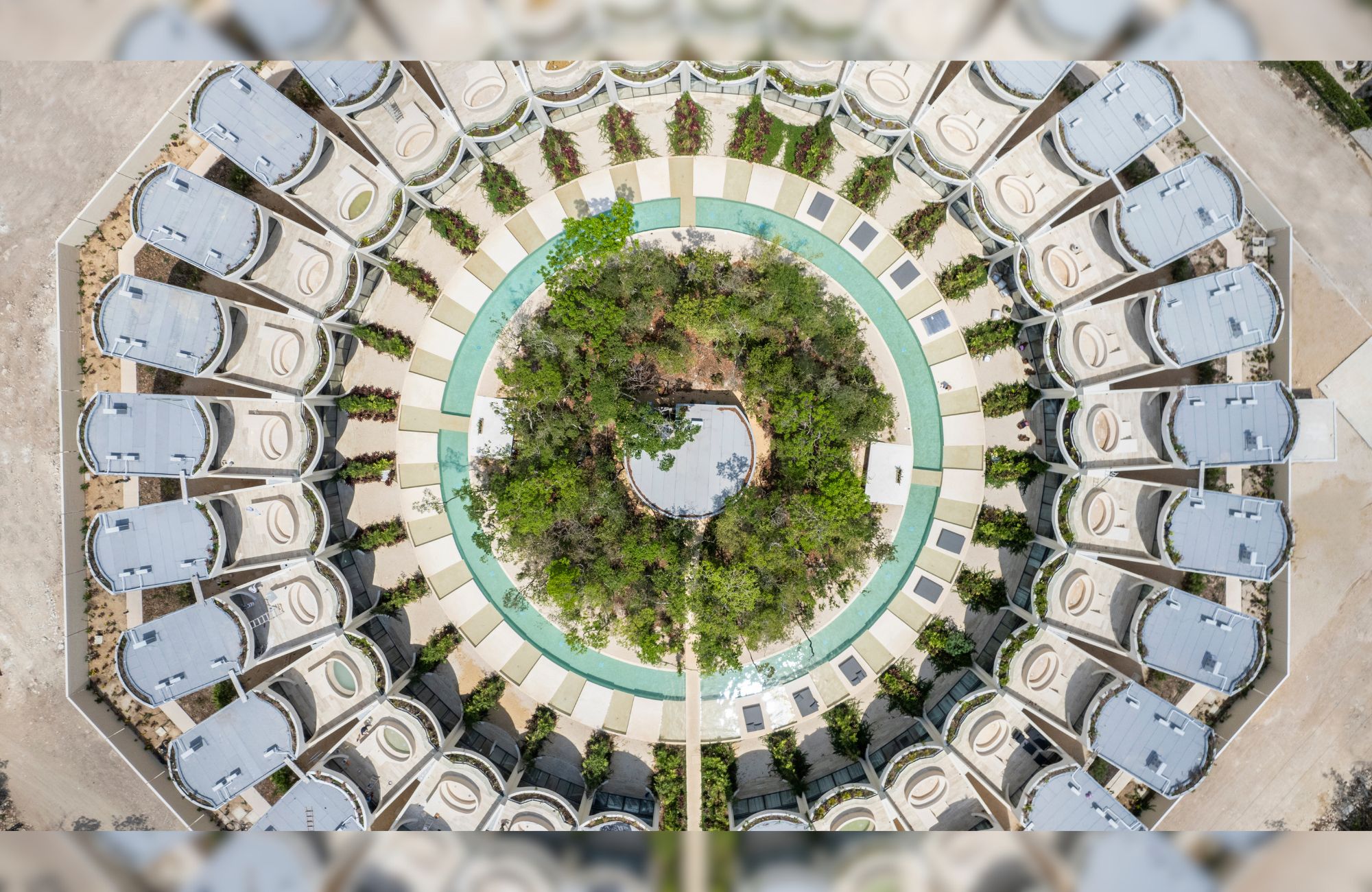 Spacious house with private pool, terrace, patio, bar, cellar. Common areas, zen area, barbecue area, lounge bar.