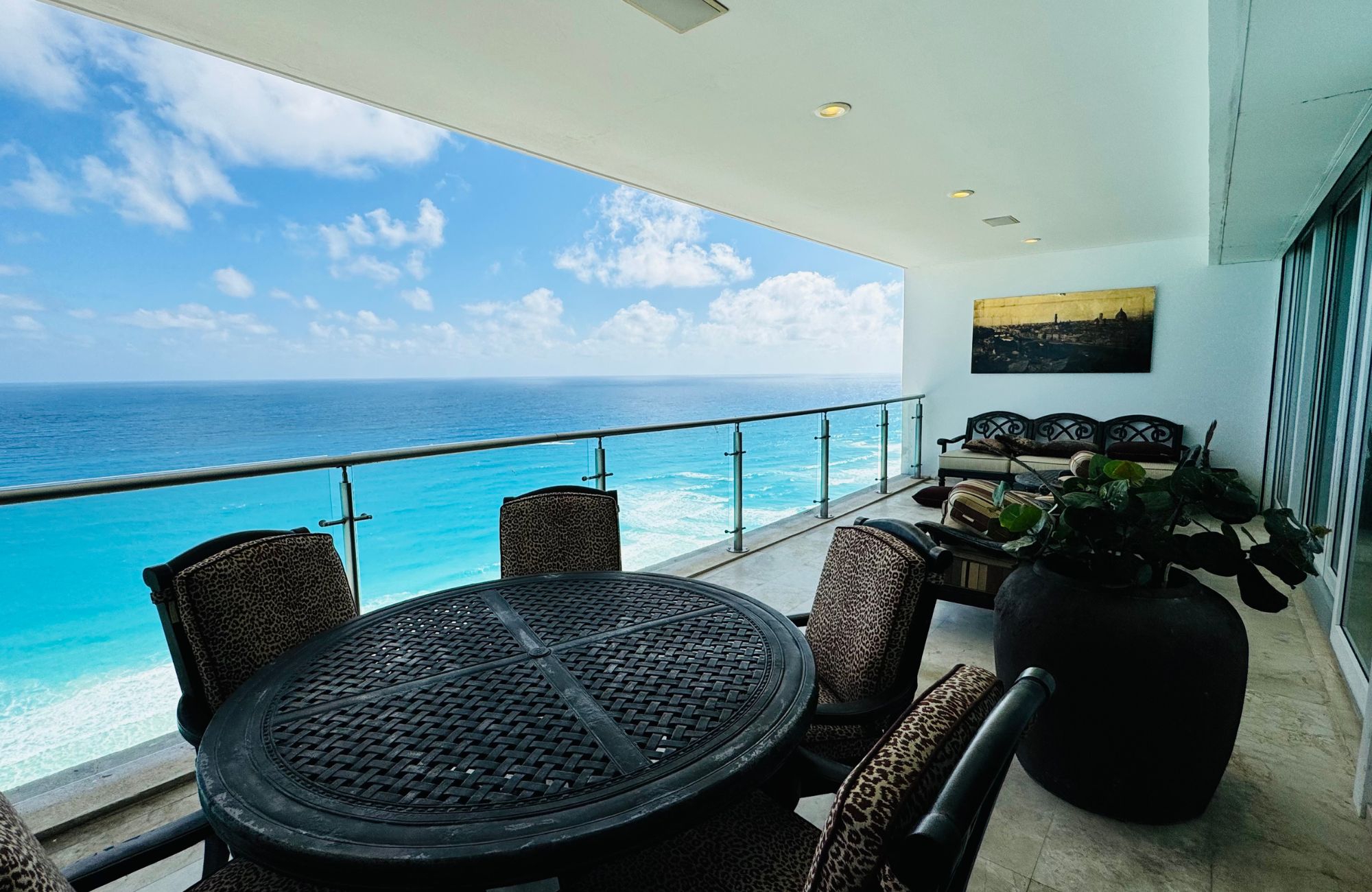 Departamento con vista al mar y a la laguna, en venta, Zona Hotelera Canc&uacute;n
