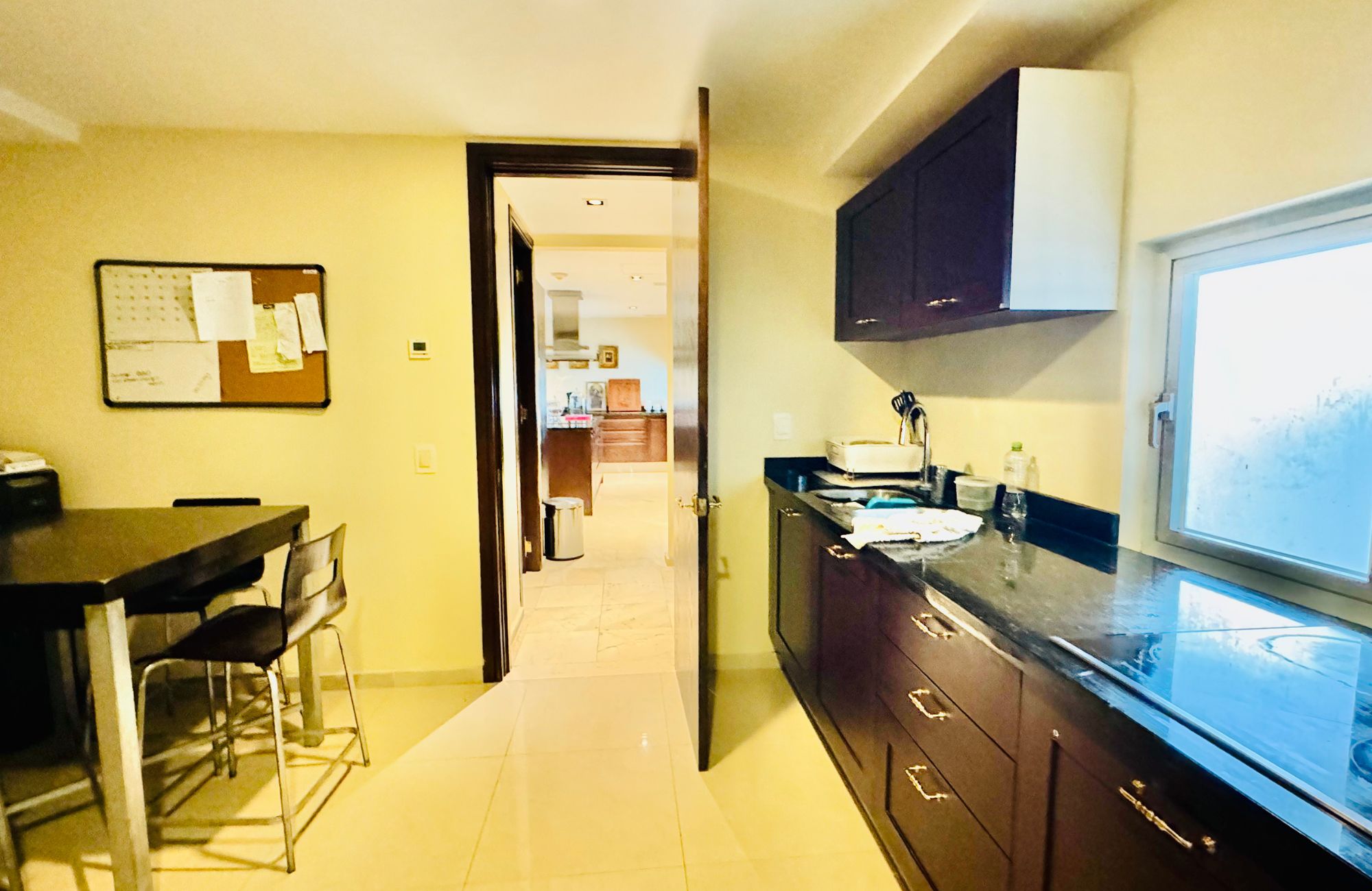 Departamento con vista al mar y a la laguna, en venta, Zona Hotelera Canc&uacute;n