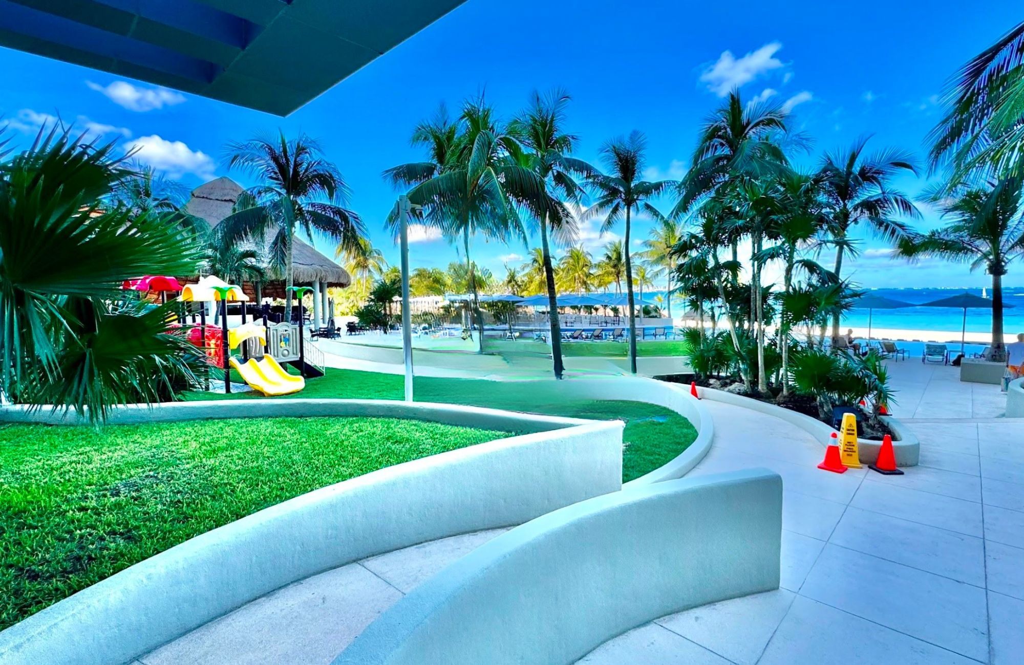 Departamento de lujo con vista a laguna y amenidades, Zona Hotelera Canc&uacute;n