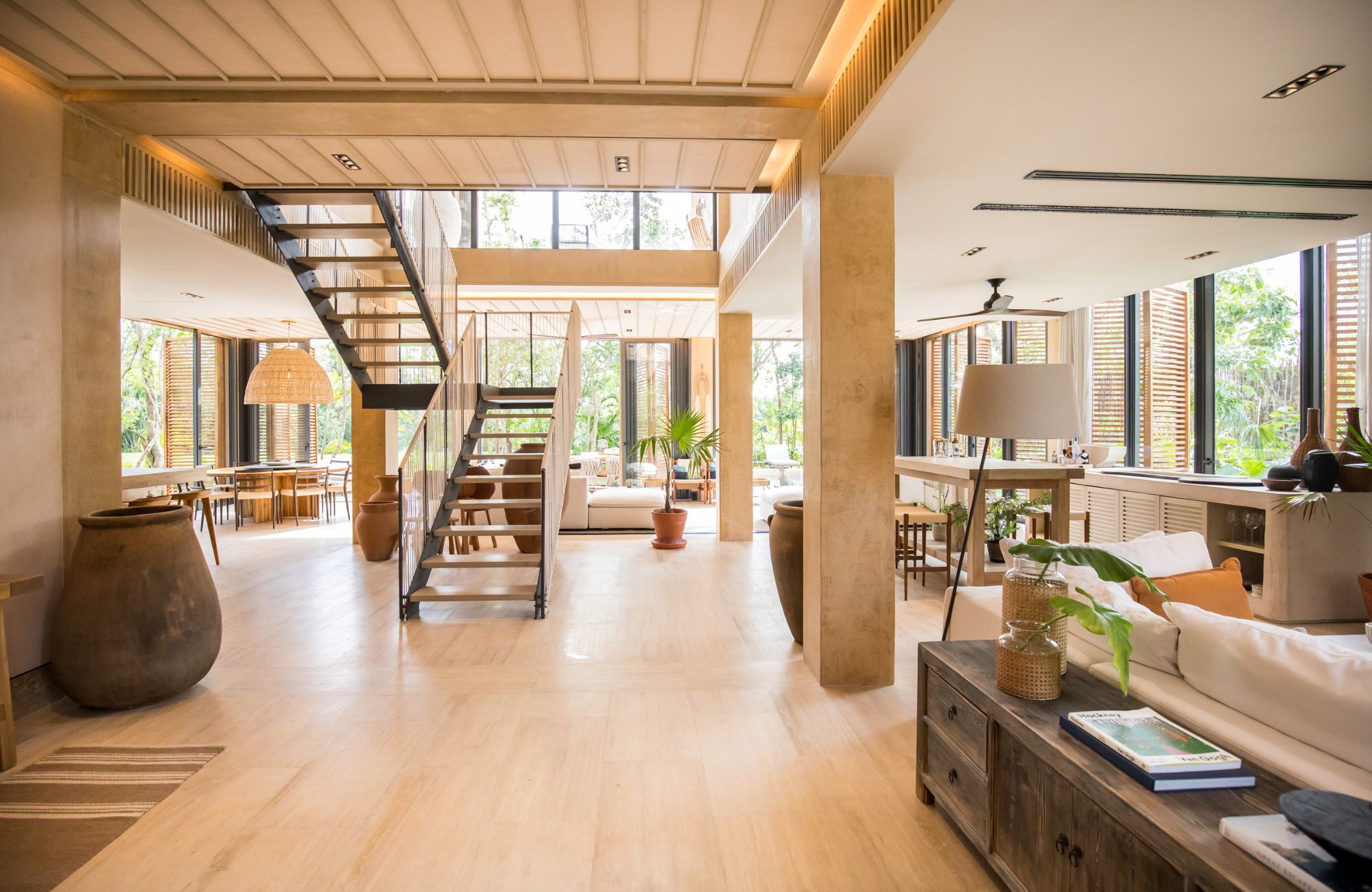 Luxury Villa with Private Pool and Jacuzzi for Sale &ndash; Playacar, Playa del Carmen