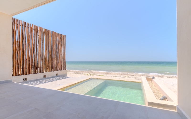 Oceanfront villa with private pool, for sale, Telchac, M&eacute;rida