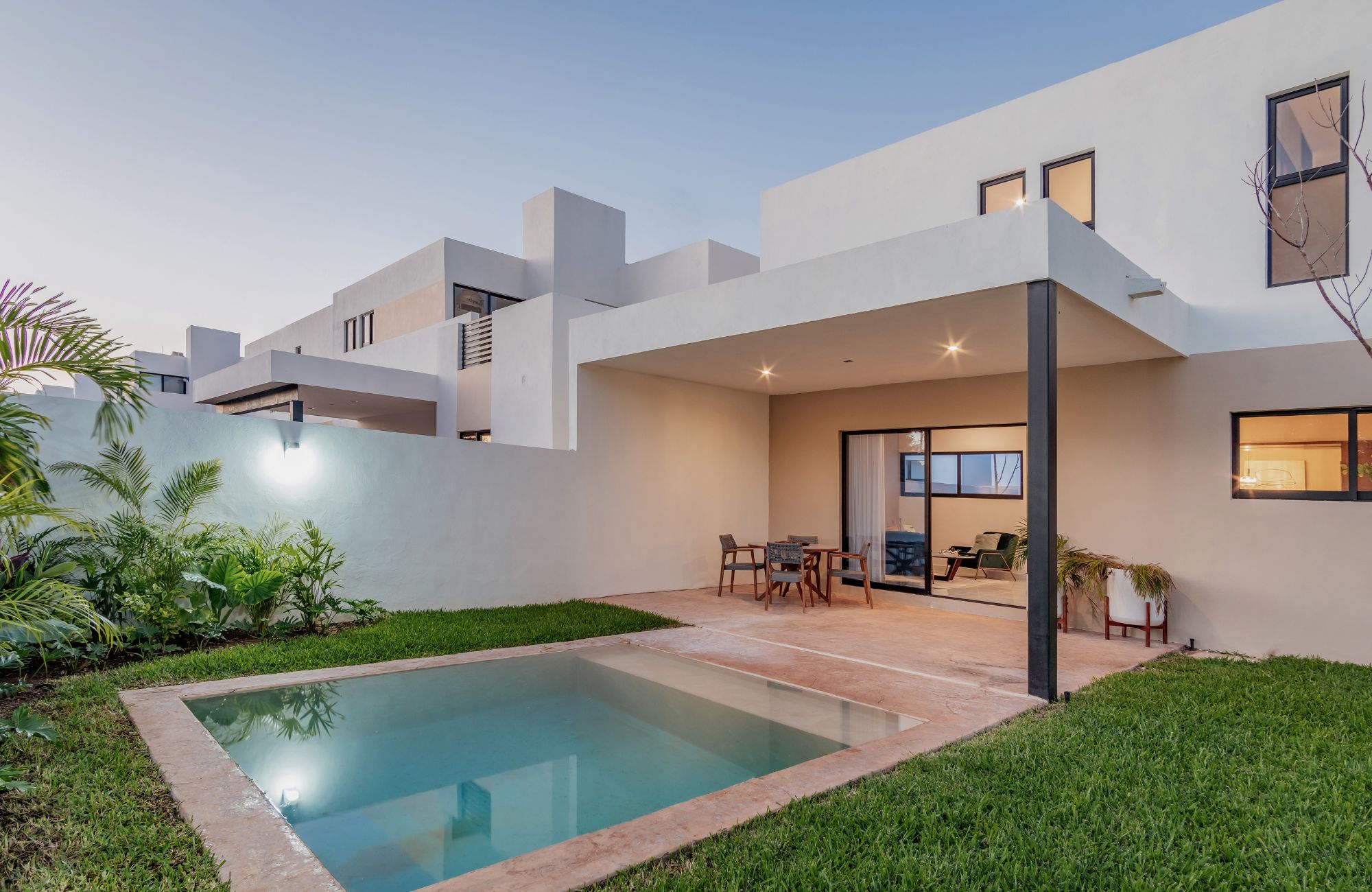 House with rooftop, terrace and patio in downtown M&eacute;rida.