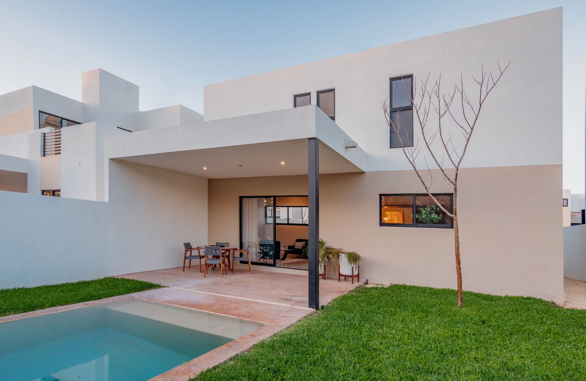 House with rooftop, terrace and patio in downtown M&eacute;rida.