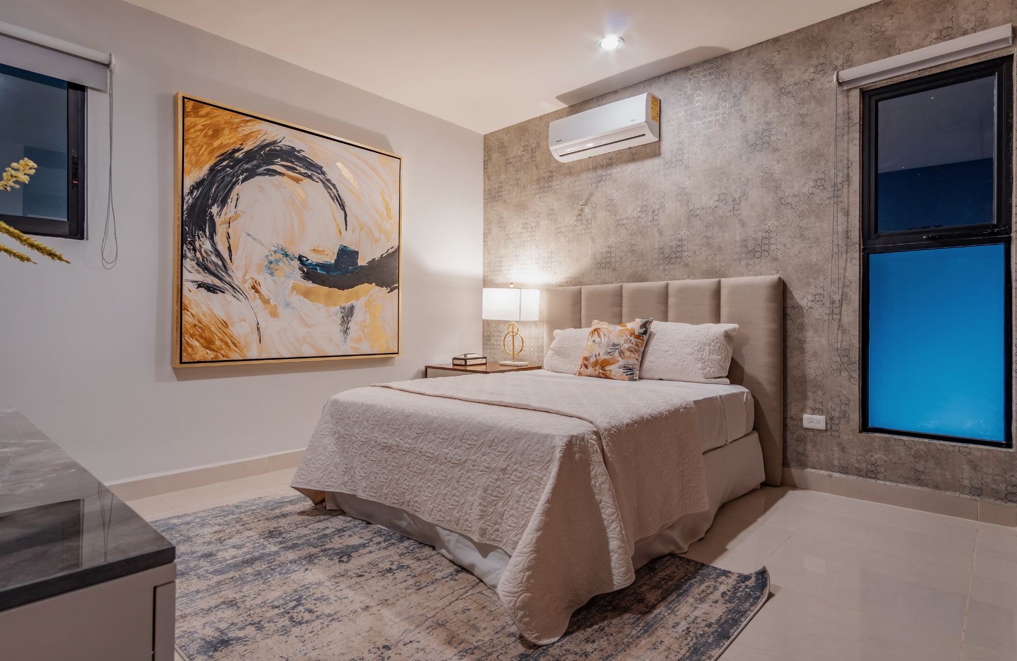 House with rooftop, terrace and patio in downtown M&eacute;rida.