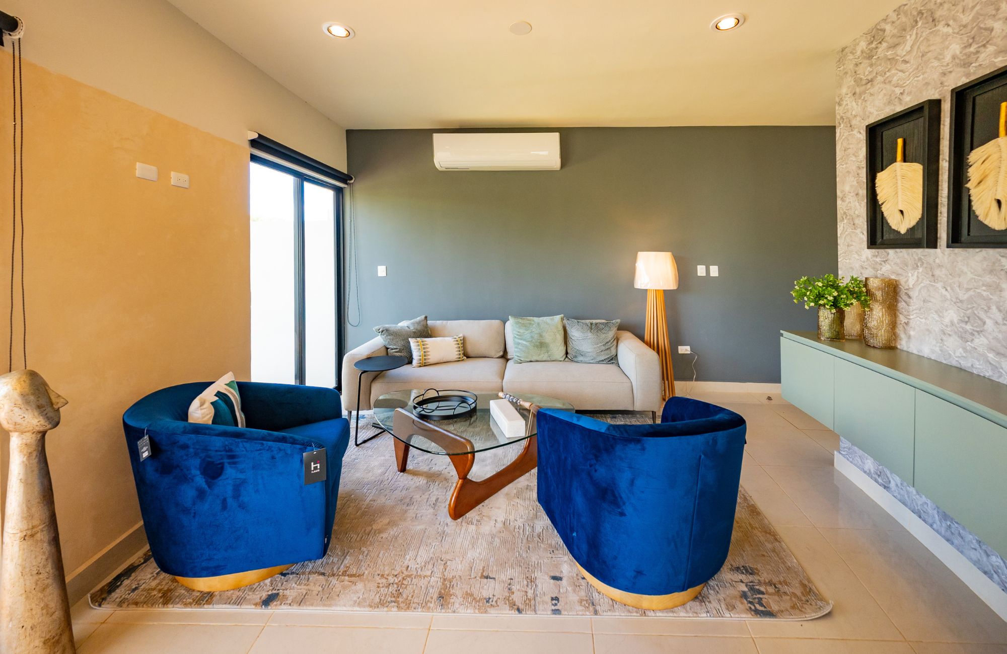 House with pool, solar panel, clubhouse with amenities, for sale Cholul Merida