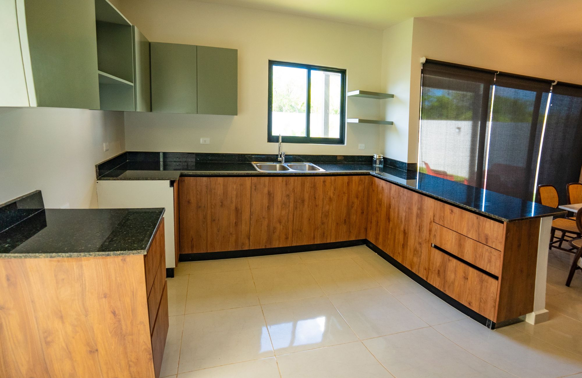 House with pool, solar panel, clubhouse with amenities, for sale Cholul Merida