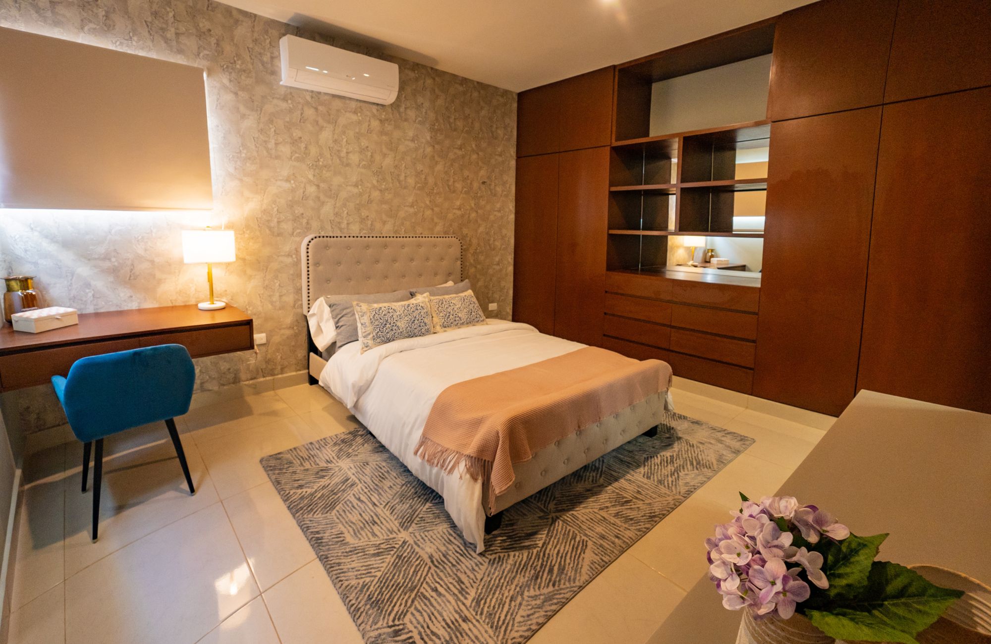 House with pool, solar panel, clubhouse with amenities, for sale Cholul Merida