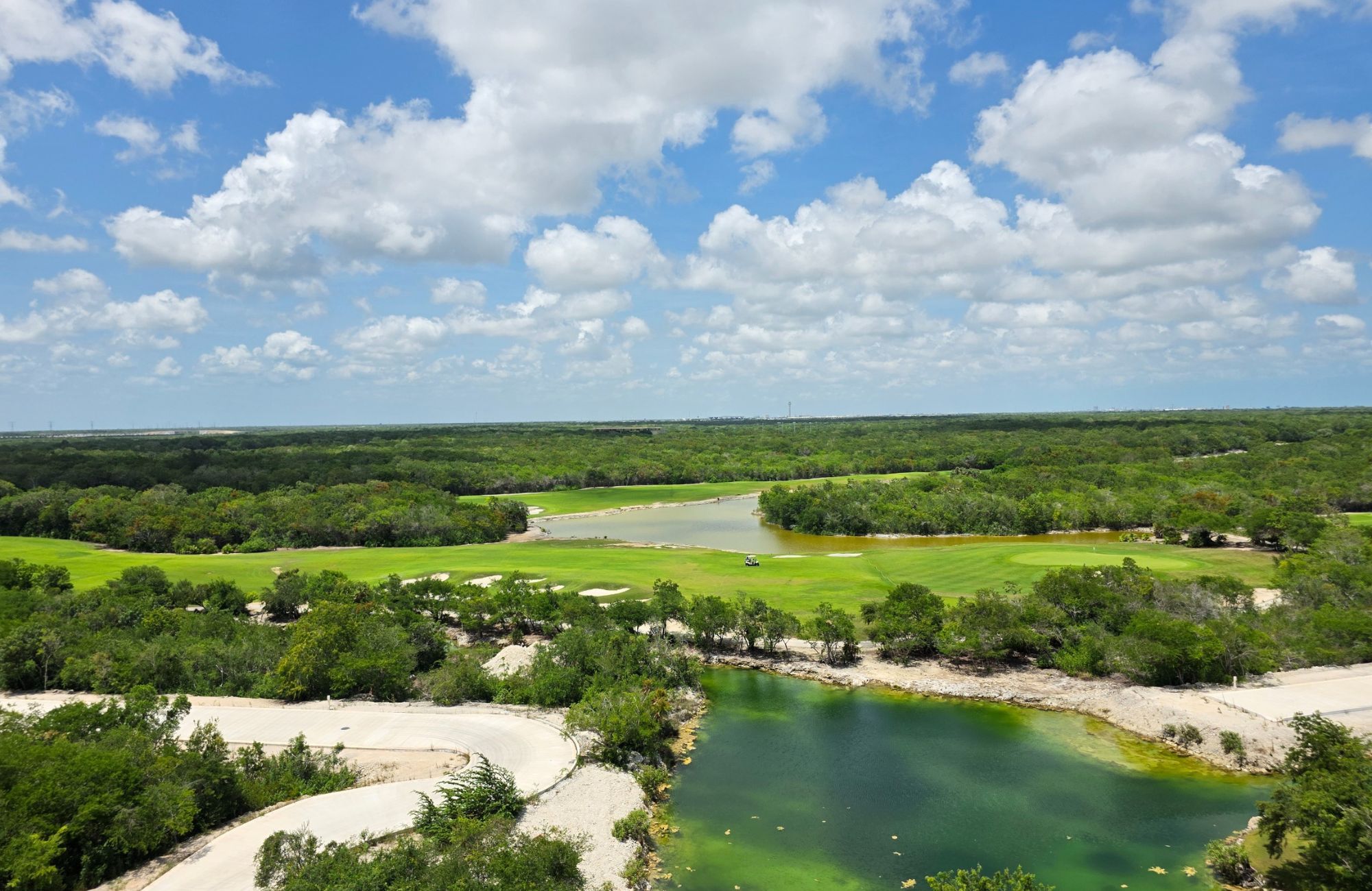 Condo with two terraces, pool, gym, pre-construction, for sale, Cancun, Quintana Roo.