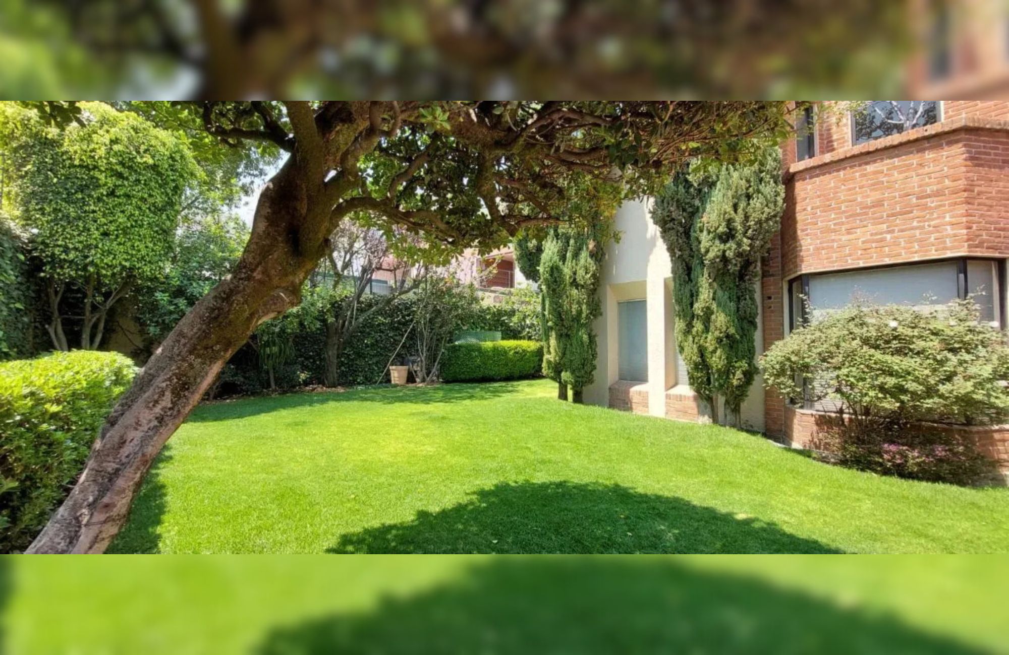 High-end residence for sale in the prestigious Bosques de las Lomas, Mexico City