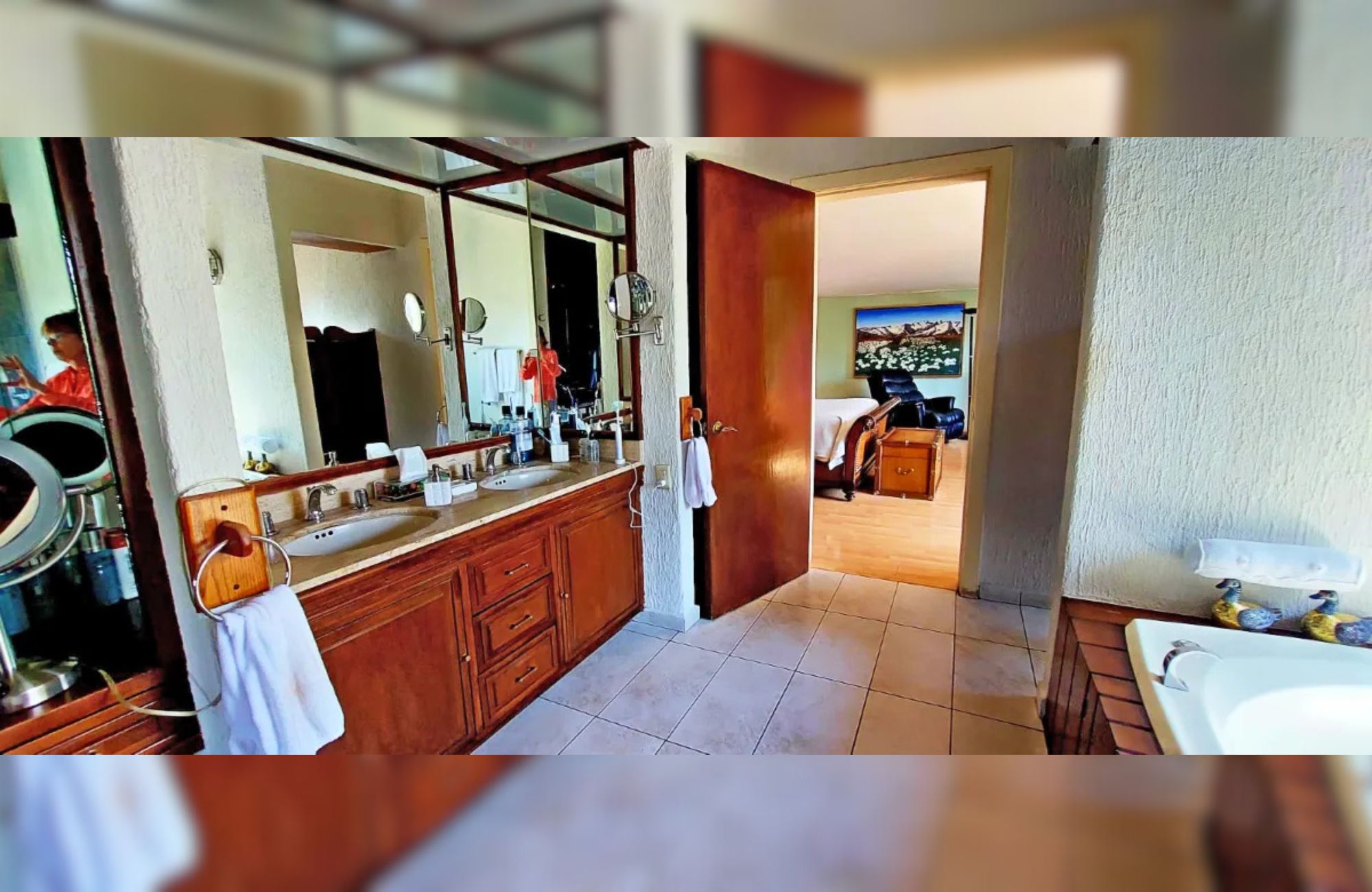 High-end residence for sale in the prestigious Bosques de las Lomas, Mexico City