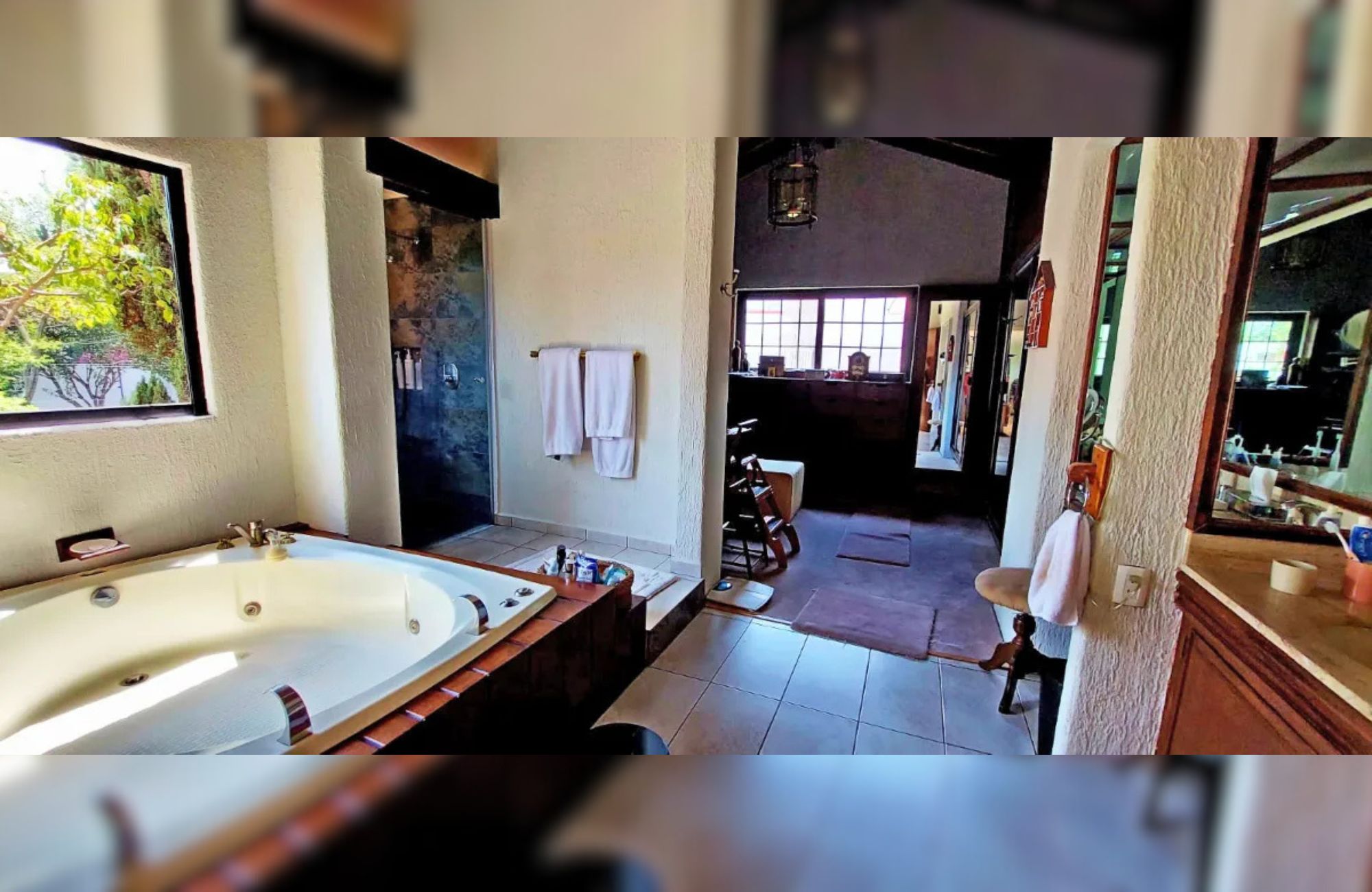 High-end residence for sale in the prestigious Bosques de las Lomas, Mexico City