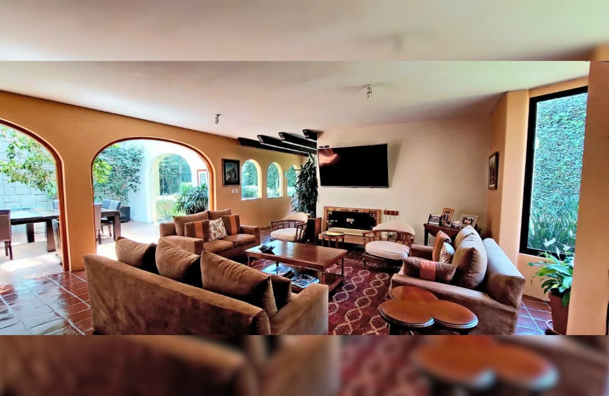 High-end residence for sale in the prestigious Bosques de las Lomas, Mexico City