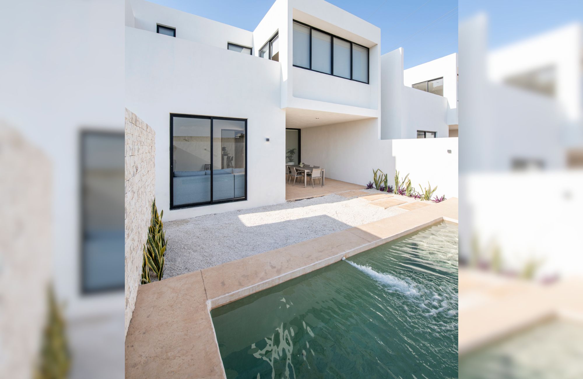 House steps from the sea with private pool, ocean view, for sale, San Benito, Yucat&aacute;n.