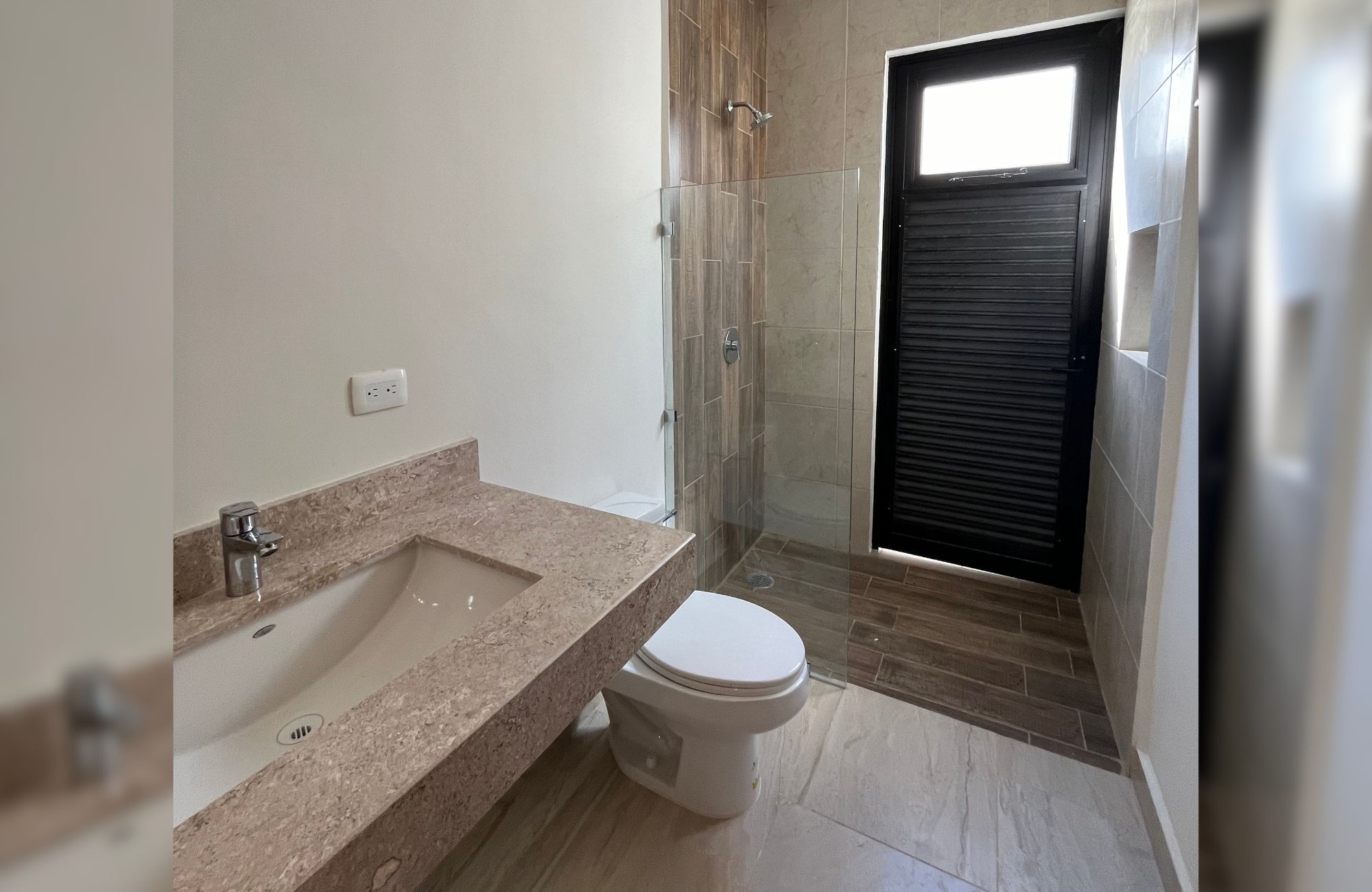 House steps from the sea with private pool, ocean view, for sale, San Benito, Yucat&aacute;n.