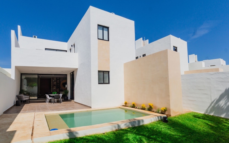 House with garden, terrace, and private pool, for sale, Conkal, M&eacute;rida