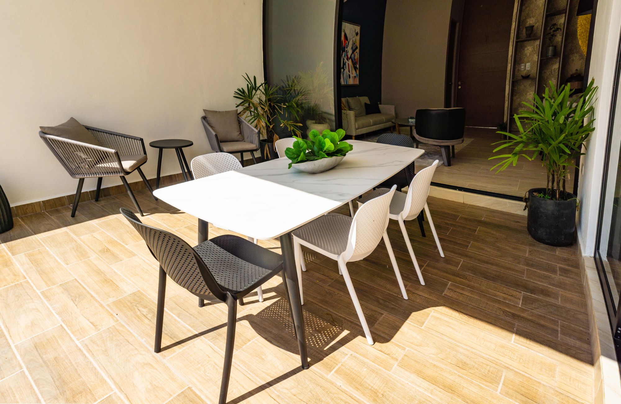 House with pool, solar panel, clubhouse with amenities, pre-sale in Merida