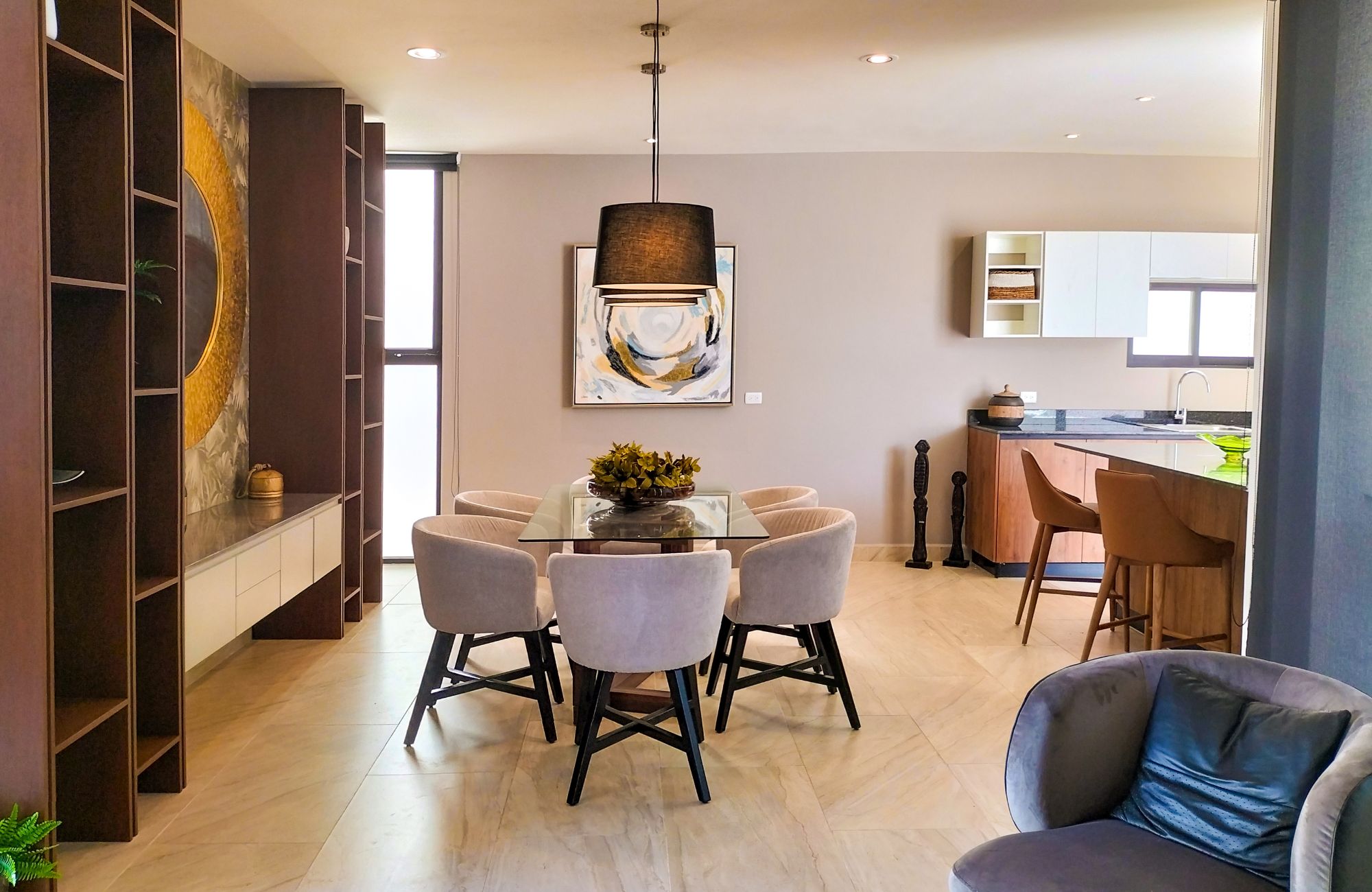 House with pool, solar panel, clubhouse with amenities, pre-sale in Merida