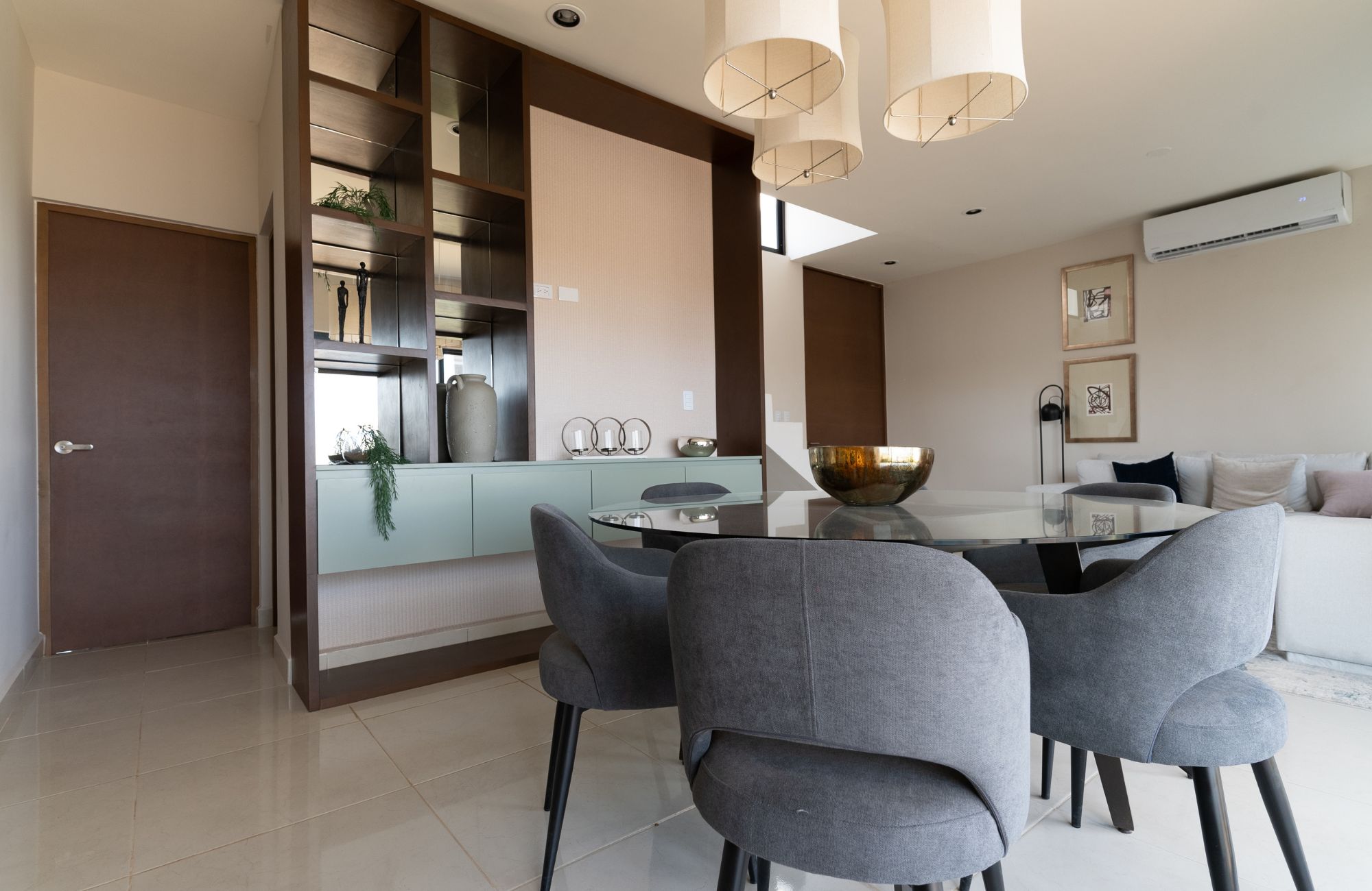 House with pool, solar panel, clubhouse with amenities, pre-sale in Merida