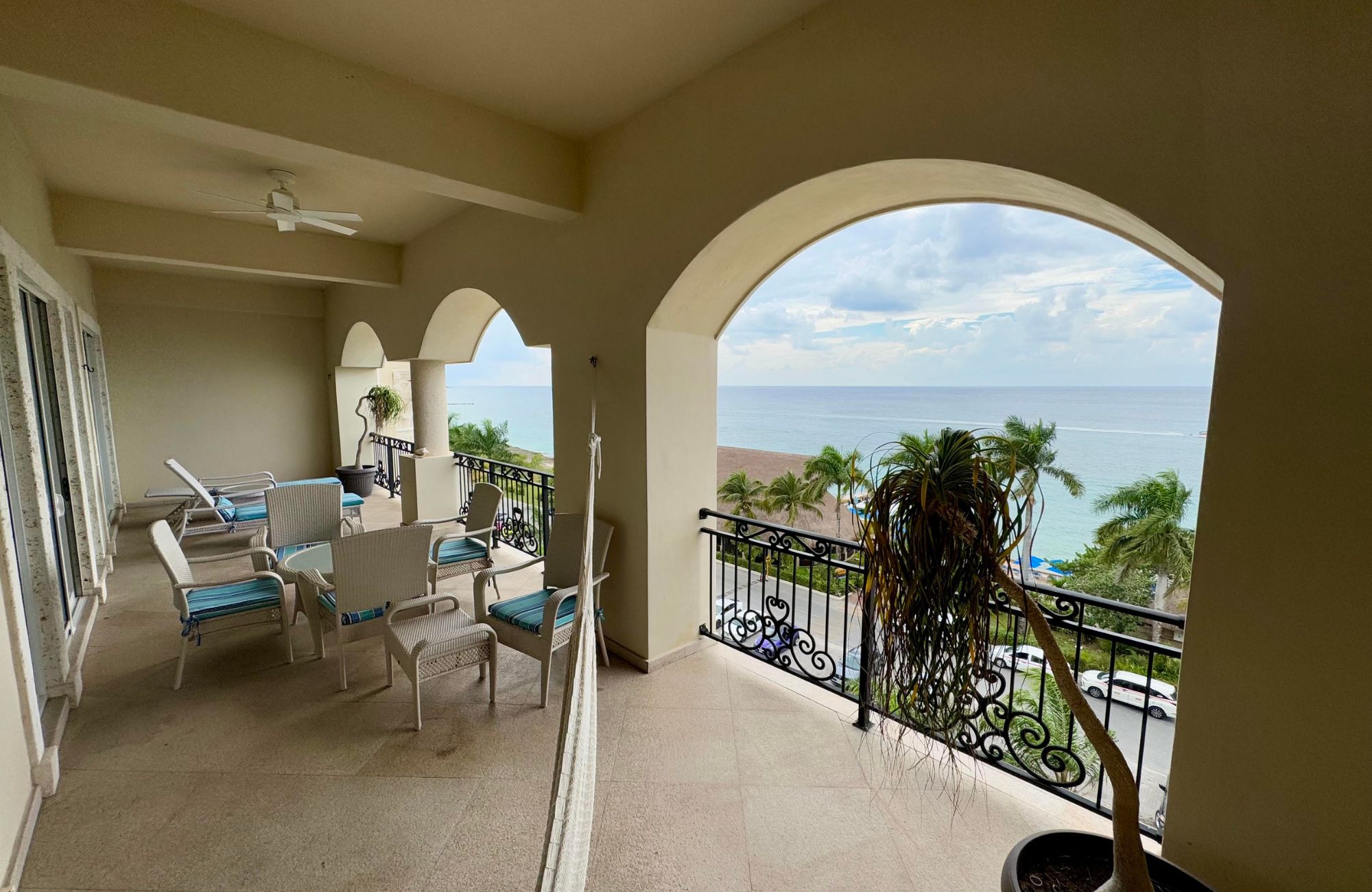 Condo with Infinity Pool for Sale, North Hotel Zone, Cozumel