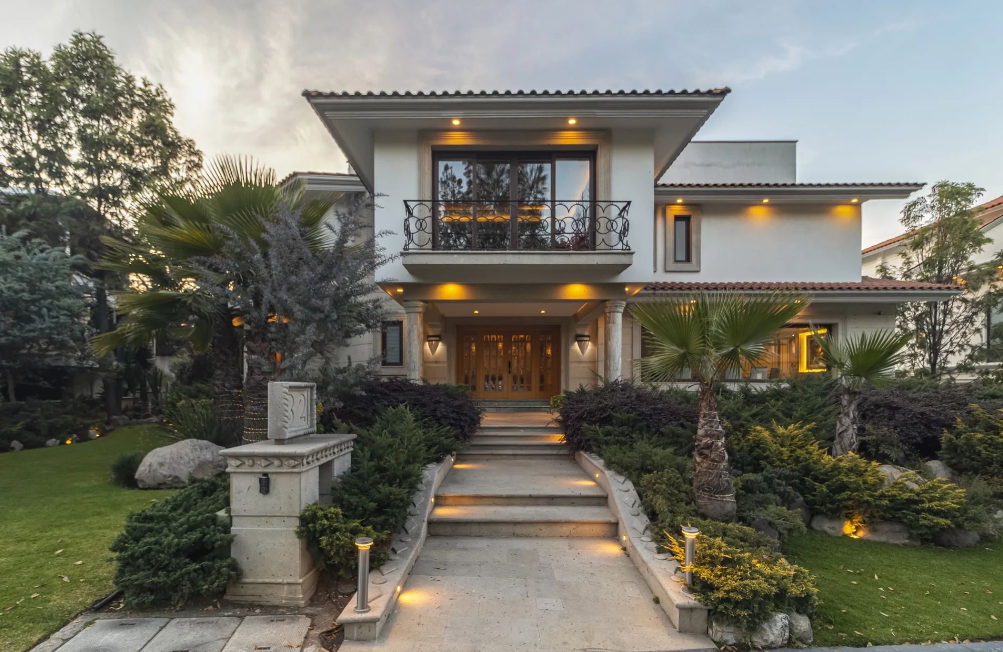 Luxury Lakefront Villa with Italian Design - Bosques de las Lomas, Mexico City