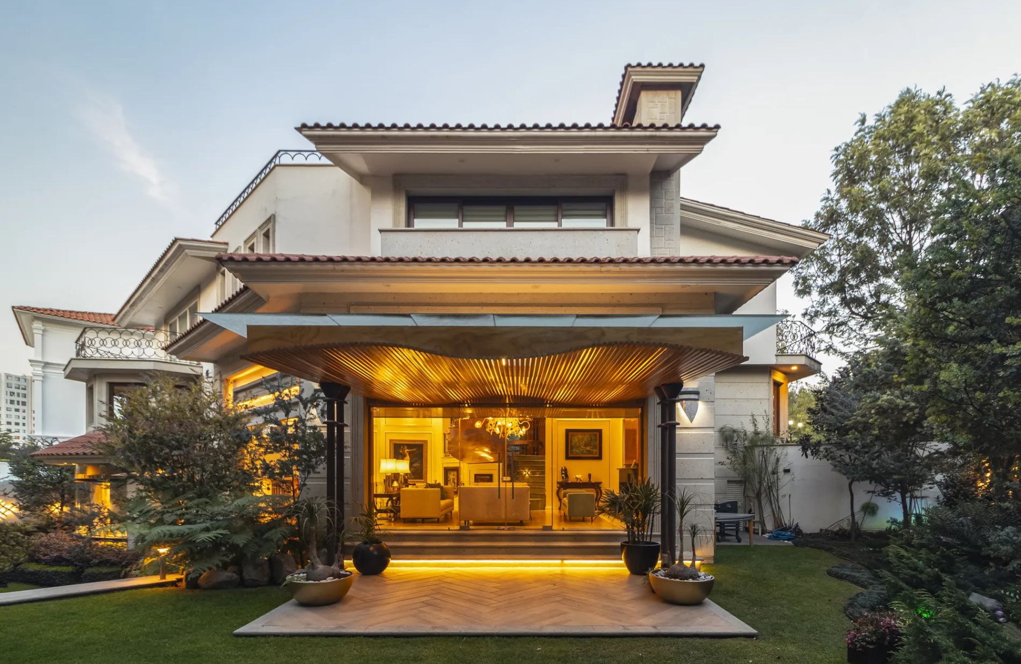 Luxury Lakefront Villa with Italian Design - Bosques de las Lomas, Mexico City