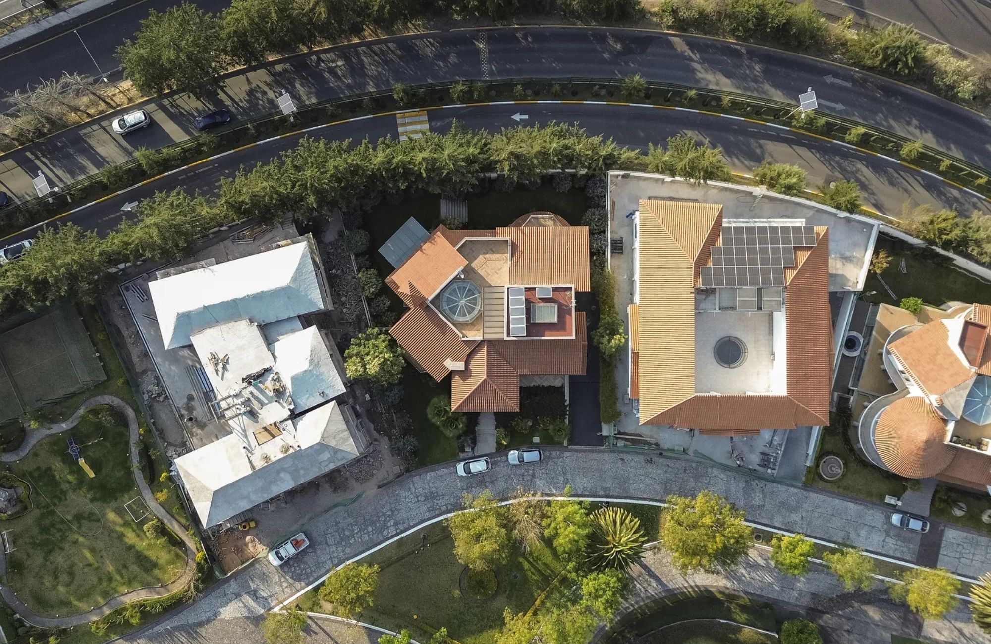 Luxury Lakefront Villa with Italian Design - Bosques de las Lomas, Mexico City