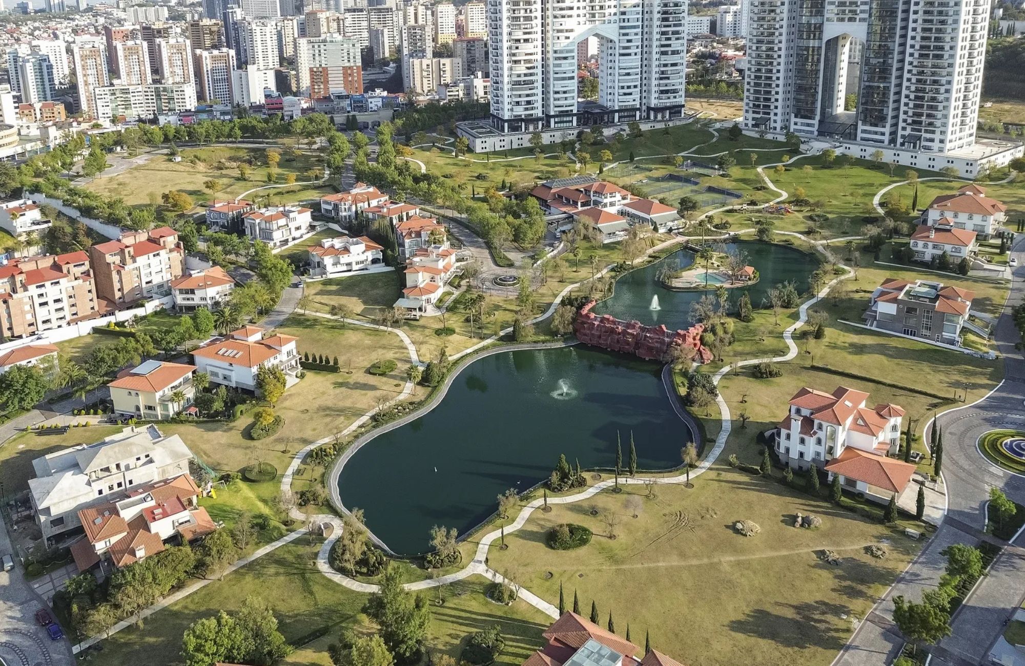 Luxury Lakefront Villa with Italian Design - Bosques de las Lomas, Mexico City