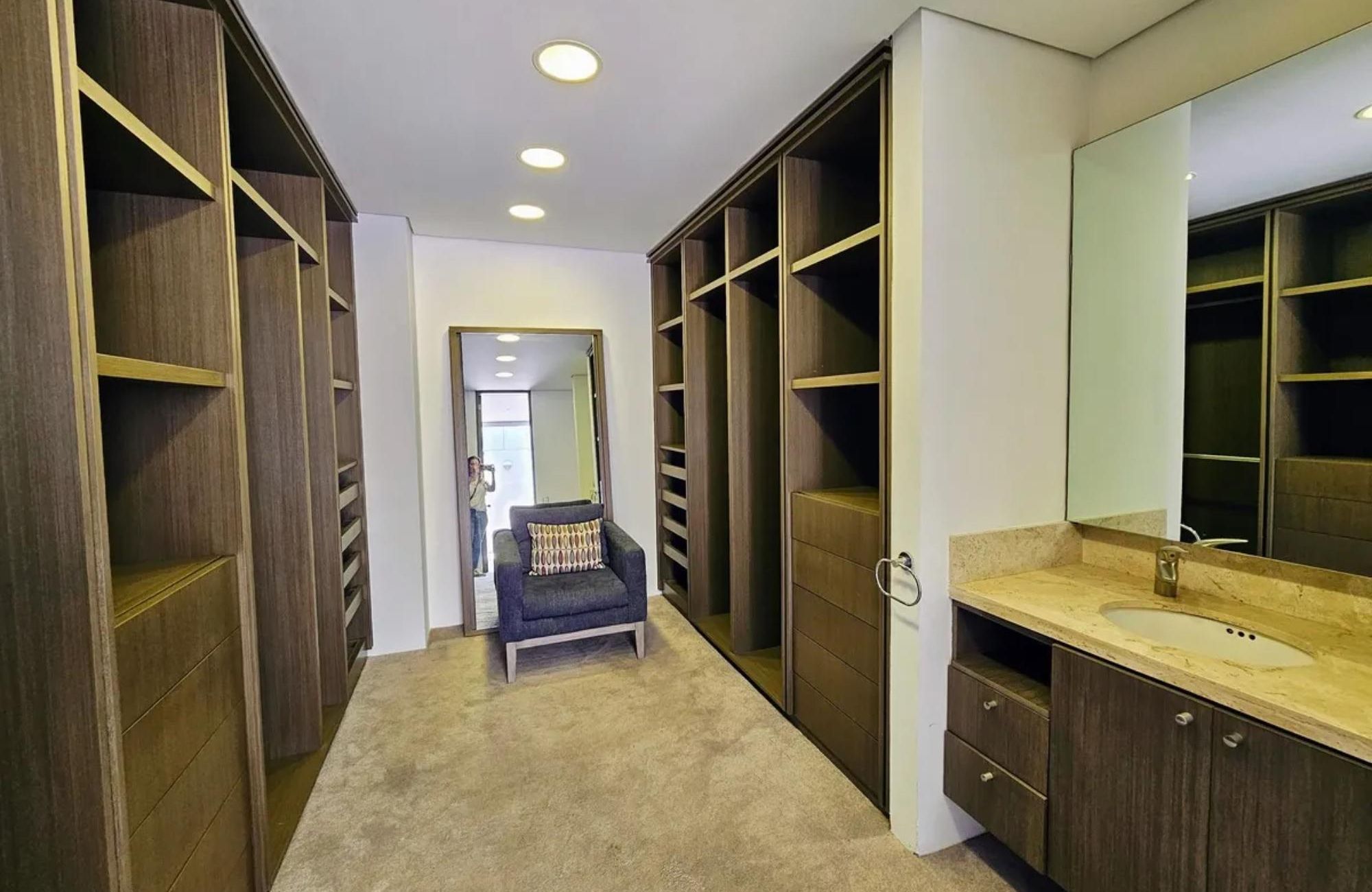 Condominium with Terrace, with maid&amp;#39;s room with bathroom for sale, Polanco, Mexico City.