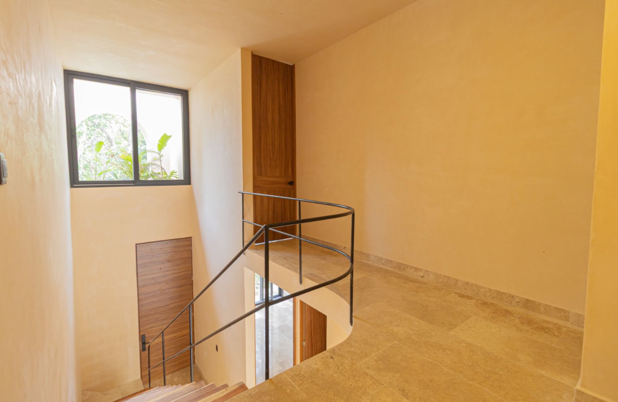 5 bedroom house, with private pool, hot tub spa, smart key card, amenities: gym, juice and coffee bar, common pool, in Aldea Zama, Tulum