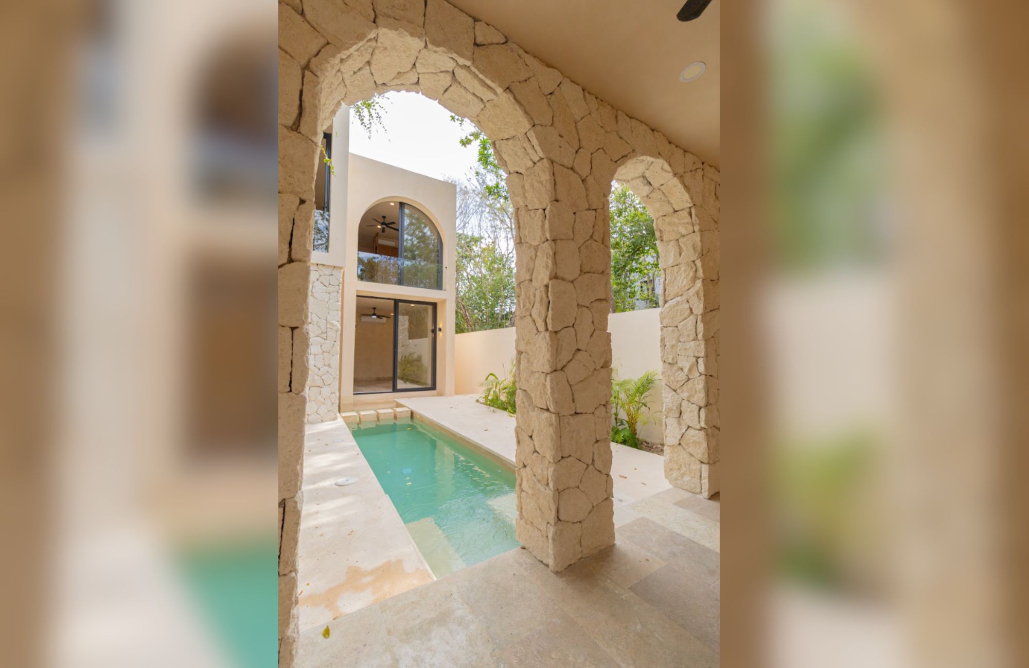 5 bedroom house, with private pool, hot tub spa, smart key card, amenities: gym, juice and coffee bar, common pool, in Aldea Zama, Tulum