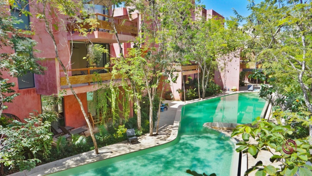 Departamento inteligente en Tulum de 3 recamaras, edificio eco amigable.