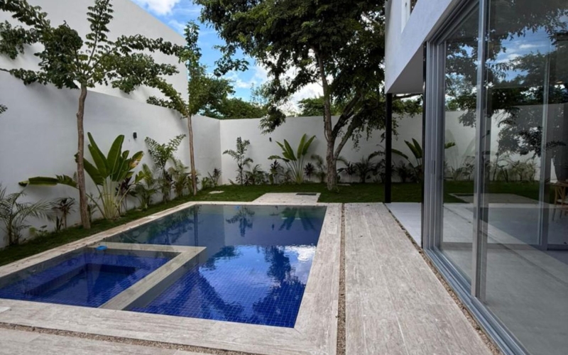 House with Private Pool and Clubhouse for Sale, Residencial El Origen, M&eacute;rida