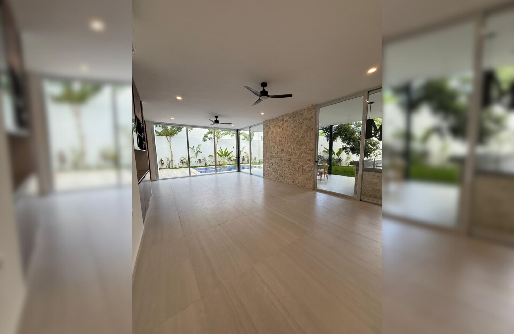 Two-story residence with private pool for sale, Xcanat&uacute;n, M&eacute;rida