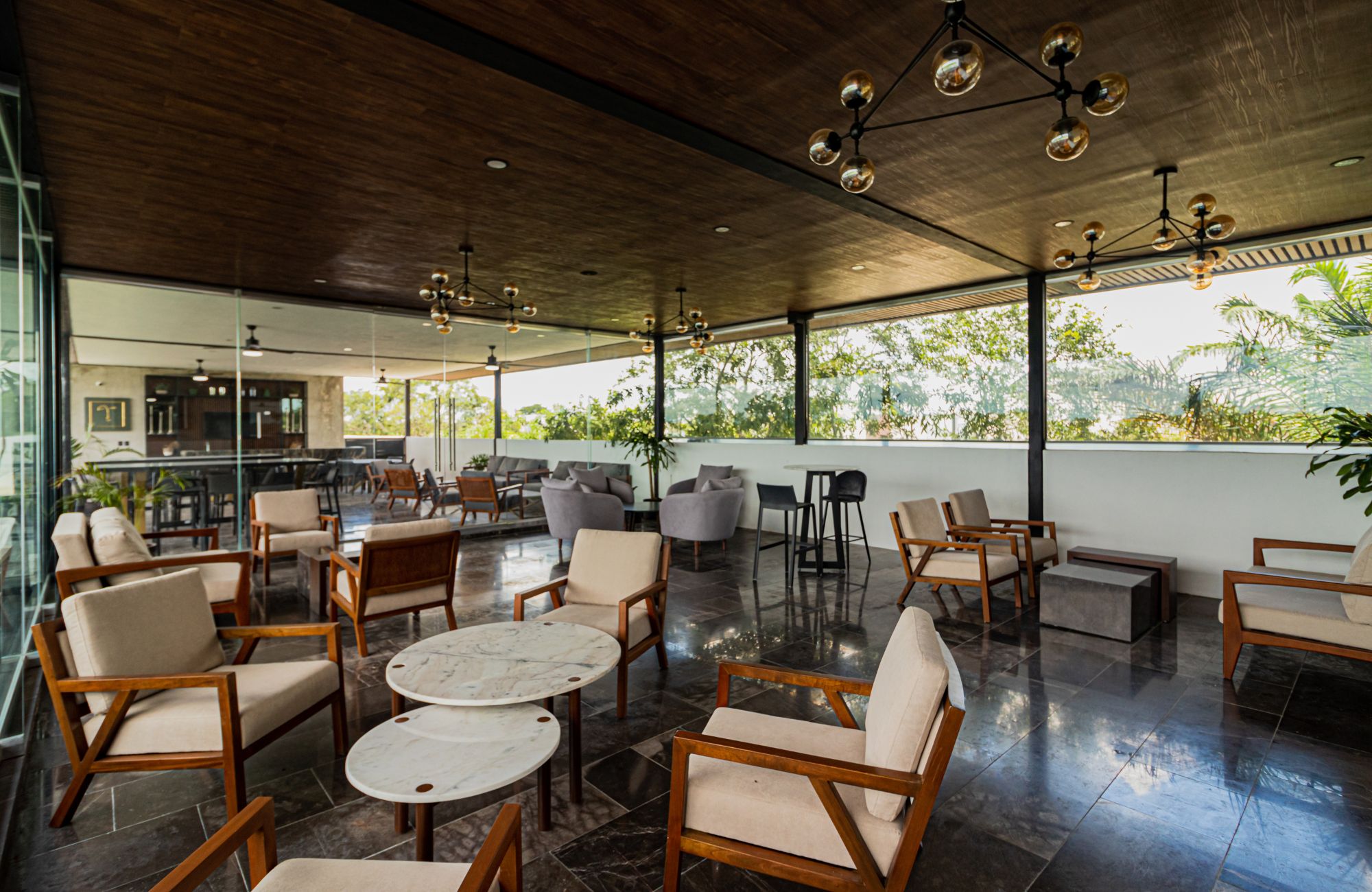 Two-story residence with private pool for sale, Xcanat&uacute;n, M&eacute;rida