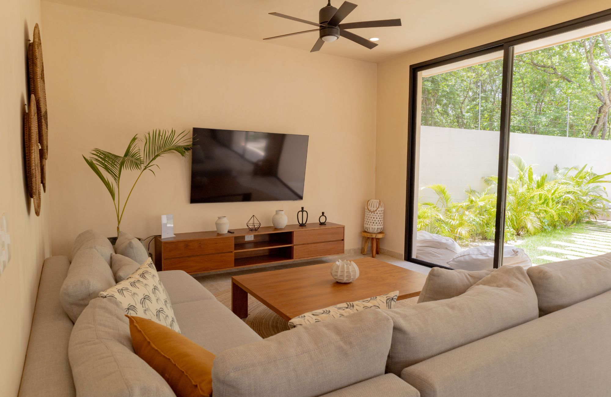 House with beach club, private pool and clubhouse, for Sale, Xpu-Ha Tulum