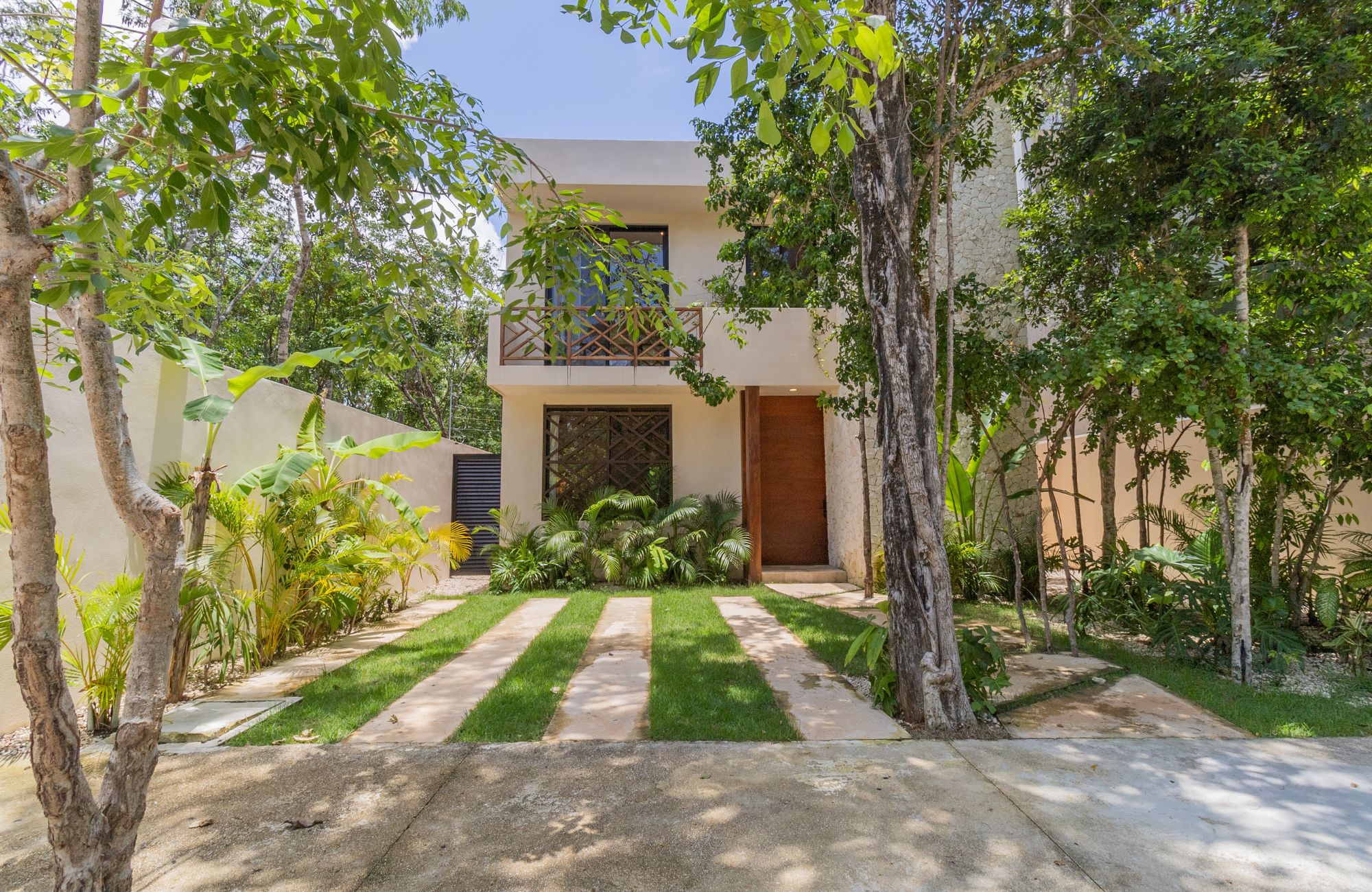 House with beach club, private pool and clubhouse, for Sale, Xpu-Ha Tulum