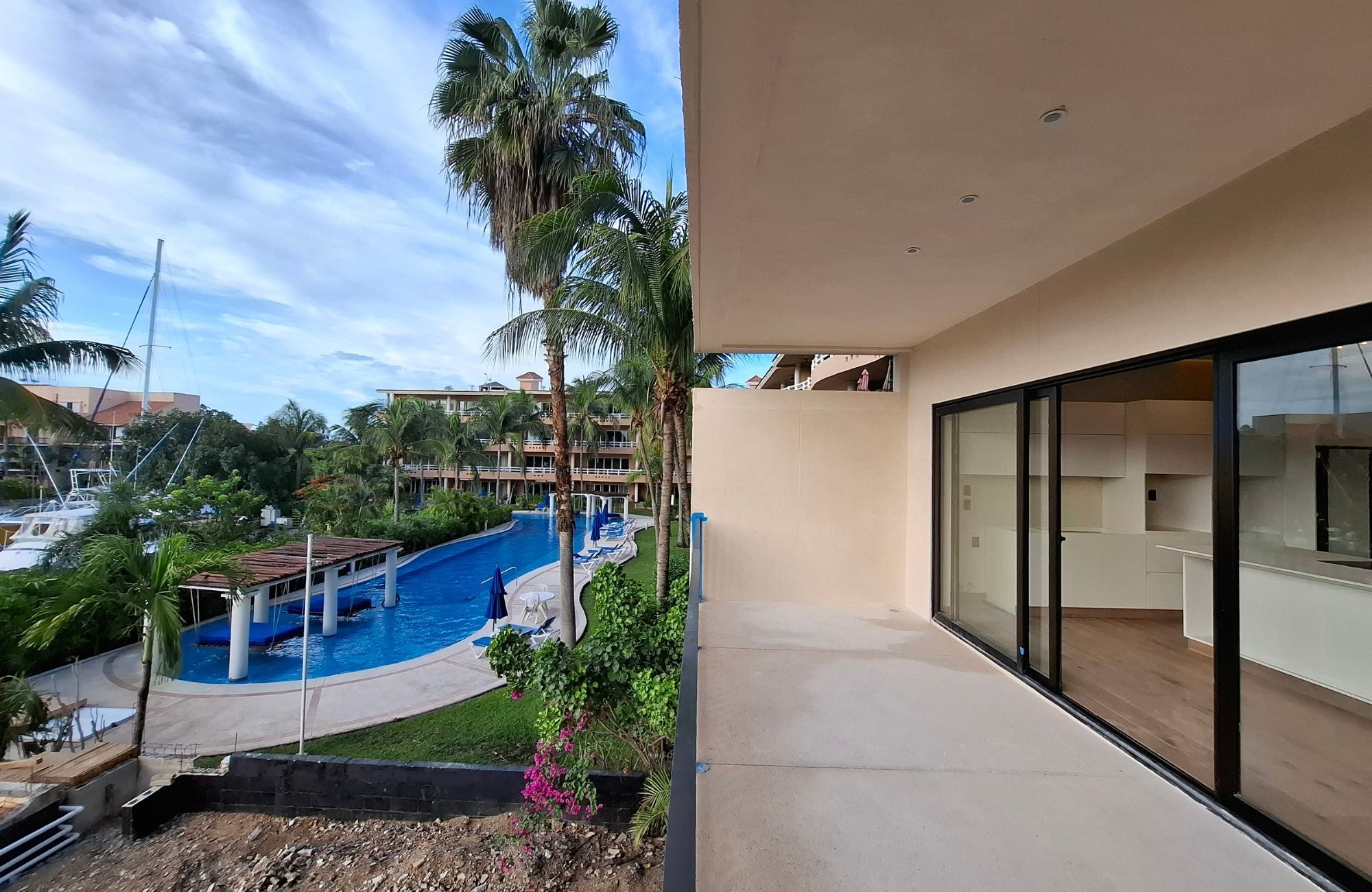 Condo with garden and private pool for sale, Marina, Puerto Aventuras