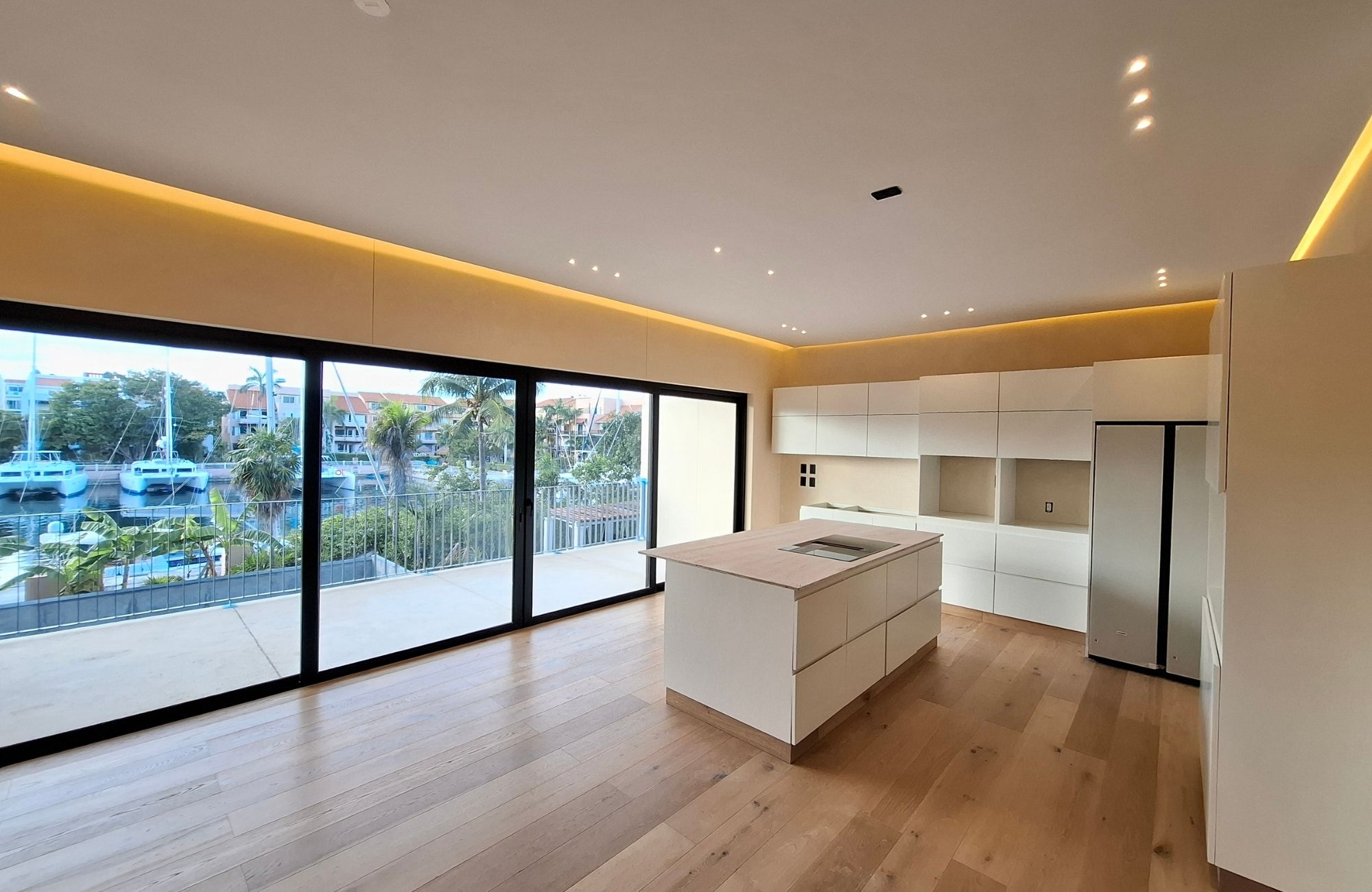 Condominio con alberca y muelle en venta, en torre A, Marina, Puerto Aventuras