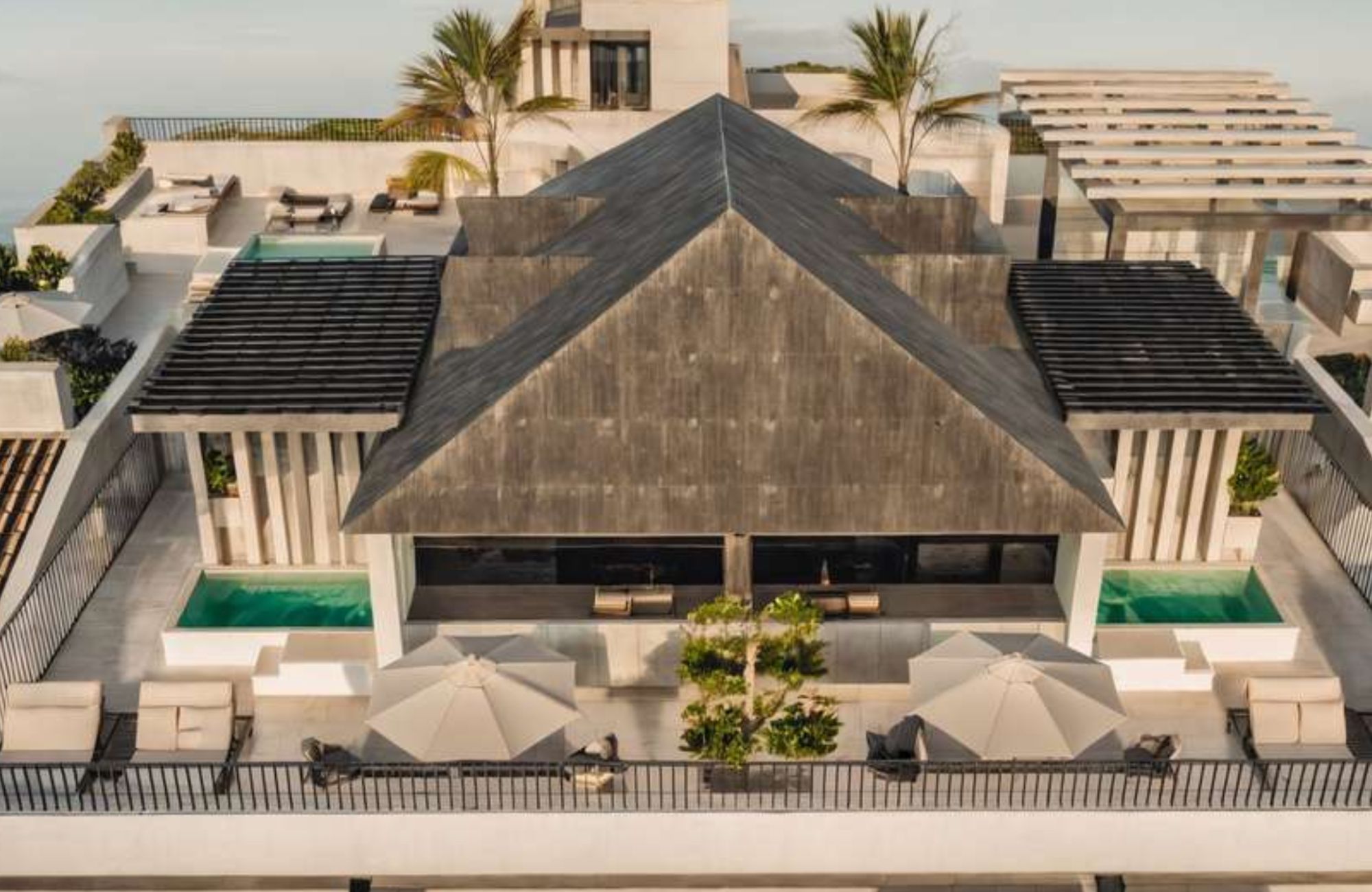 Condominio con alberca y muelle en venta, en torre A, Marina, Puerto Aventuras