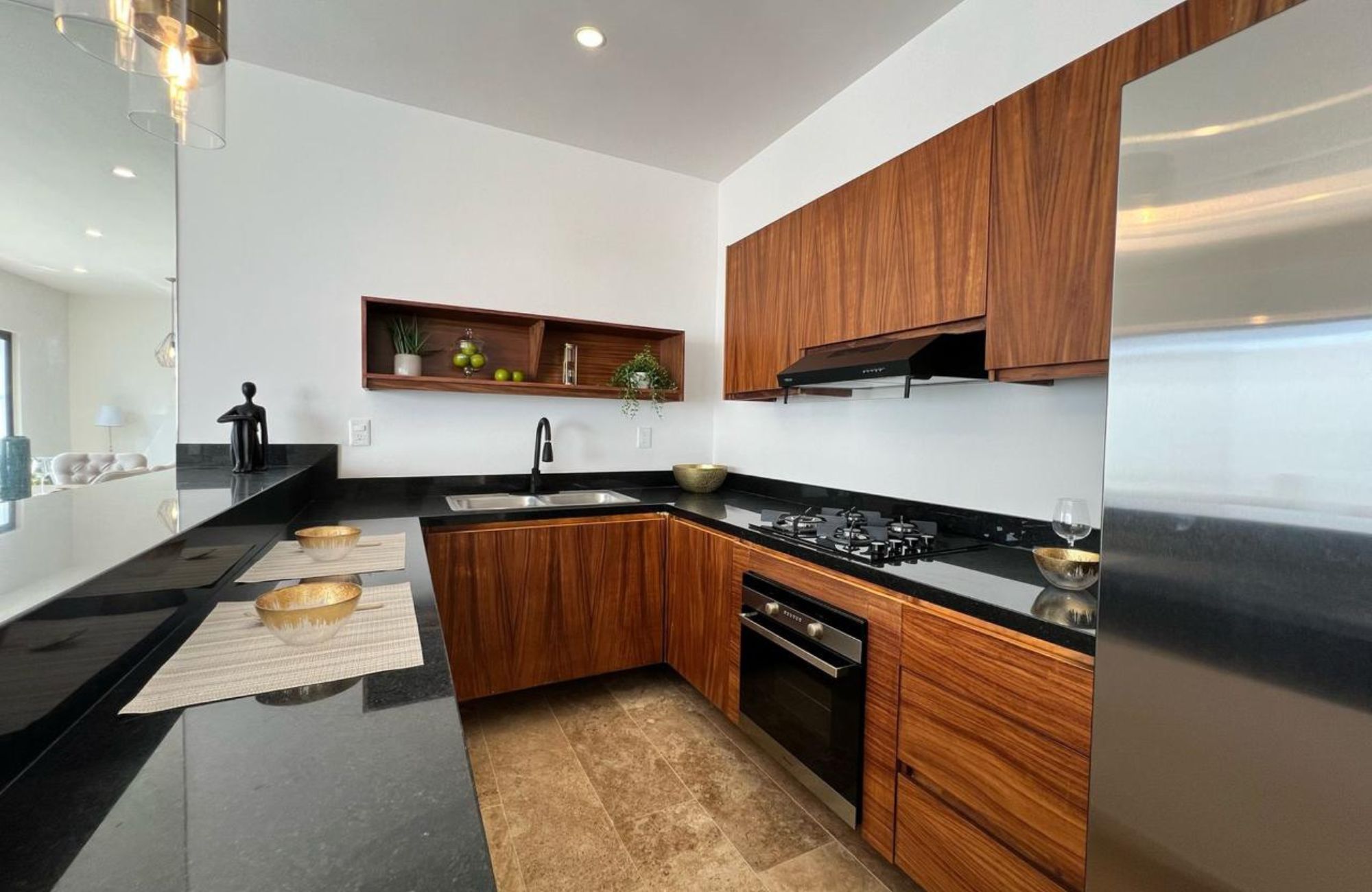 House for sale in Artika Canc&uacute;n, gated community with pool, Av. Prol. La Luna, Canc&uacute;n