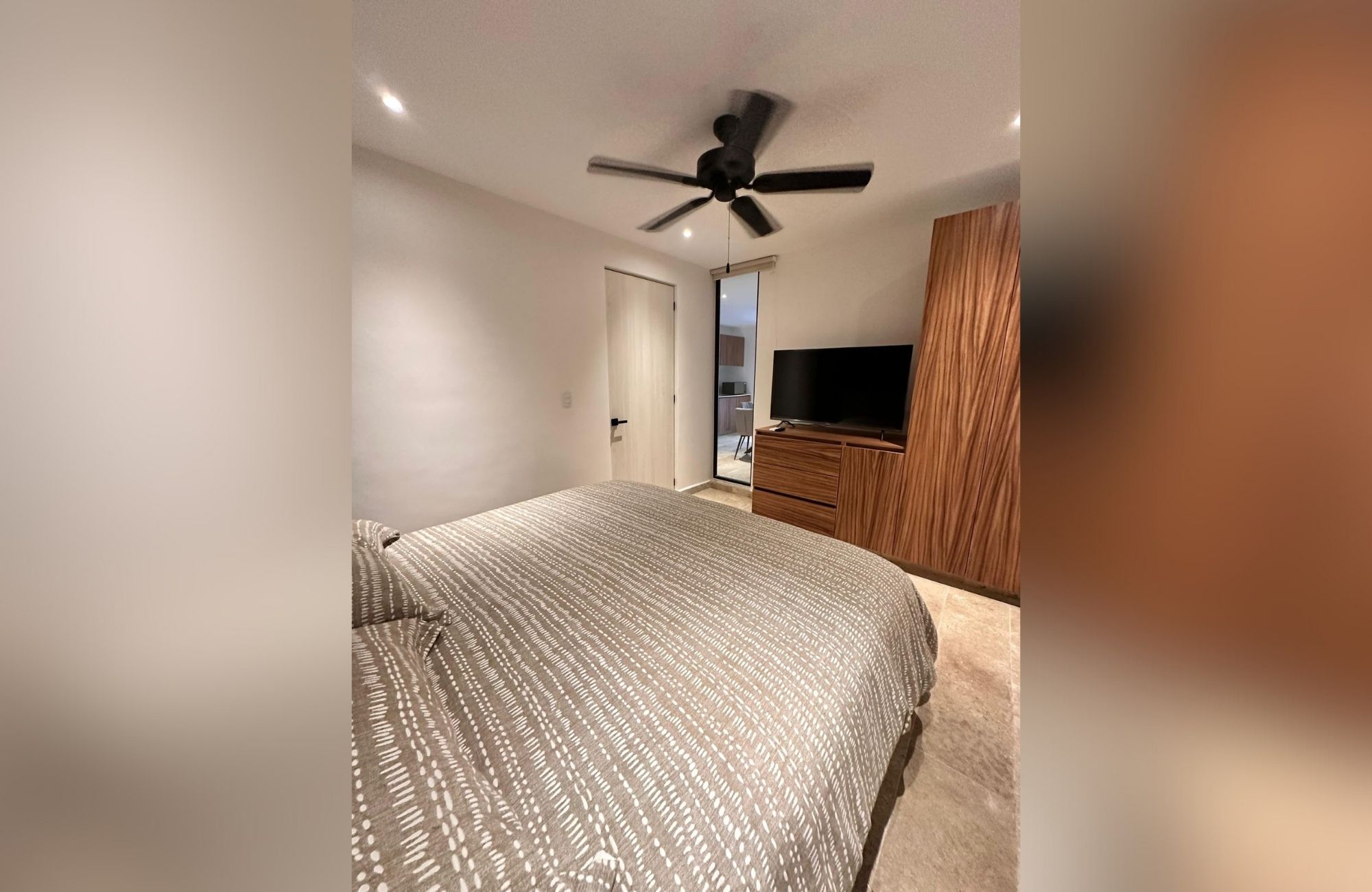 Green view condo, gym, business center, yoga and gym area, hammock garden, green areas in Aldea Zama Tulum, for sale.