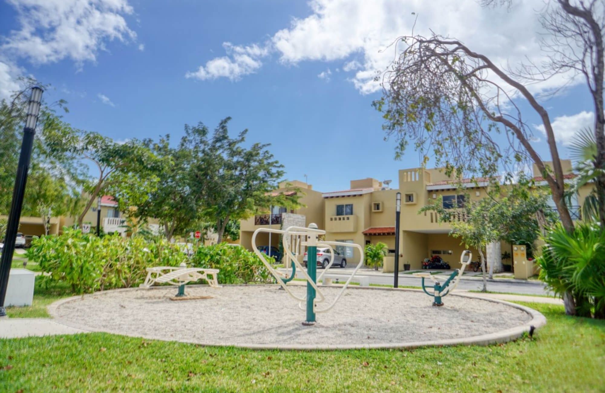 Casa con balc&oacute;n, alberca com&uacute;n, Pre-construcci&oacute;n, Selvanova, Playa del Carmen