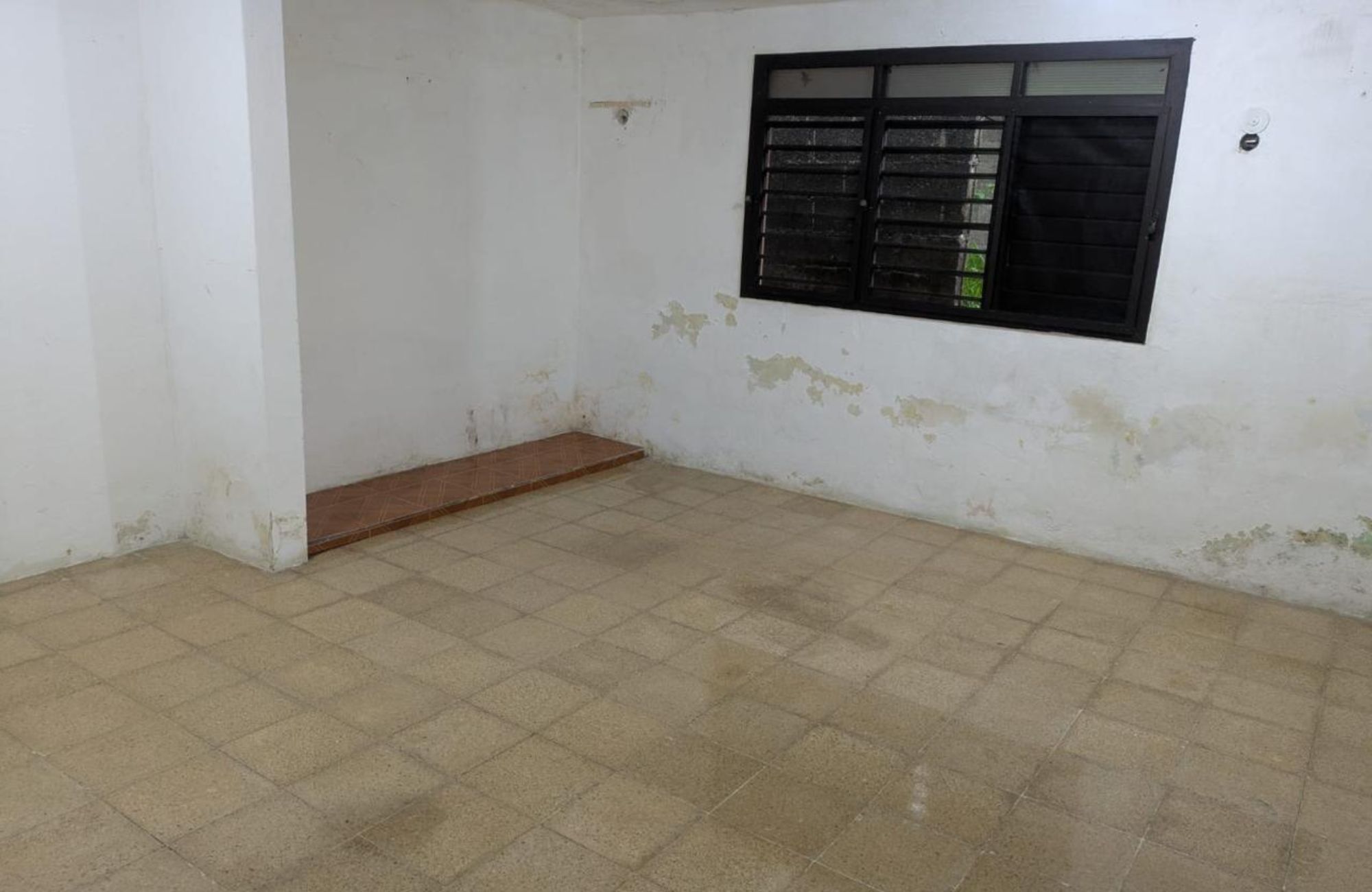 House with terrace adaptable into 2 apartments for sale, Flamingos, Cozumel